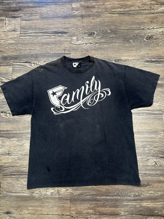 VINTAGE “FAMILY” TEXT T-SHIRT (XL)