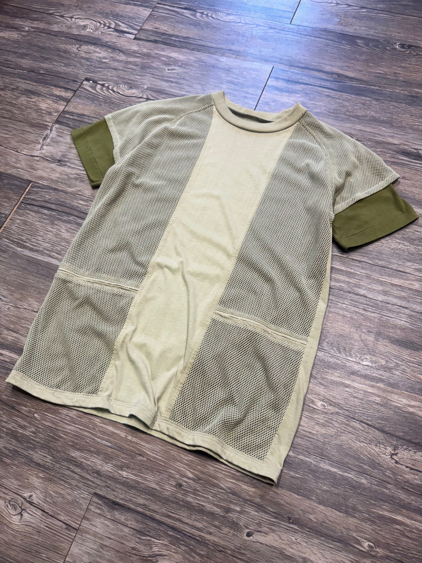 VTG LAYERED SAGE GREEN PINHOLE T-SHIRT (S)
