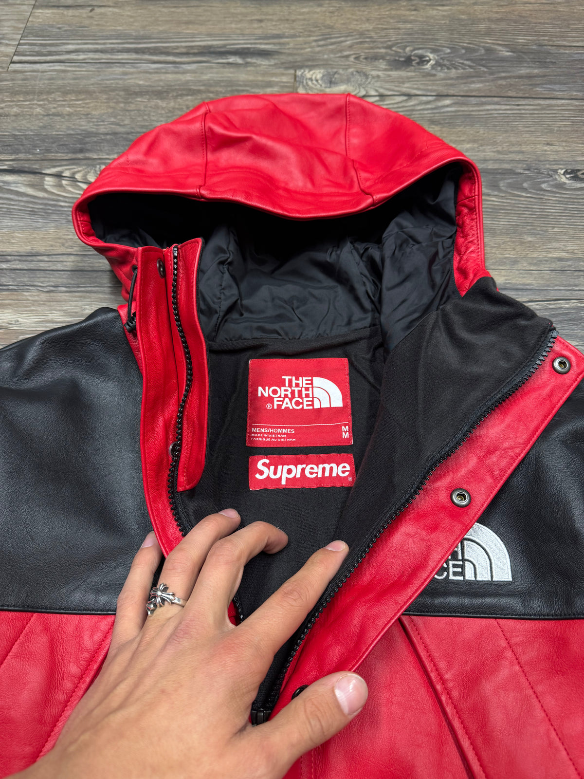 SUPREME X THE NORTH FACE LEATHER DOWN MOUNTAIN PARKA (M)