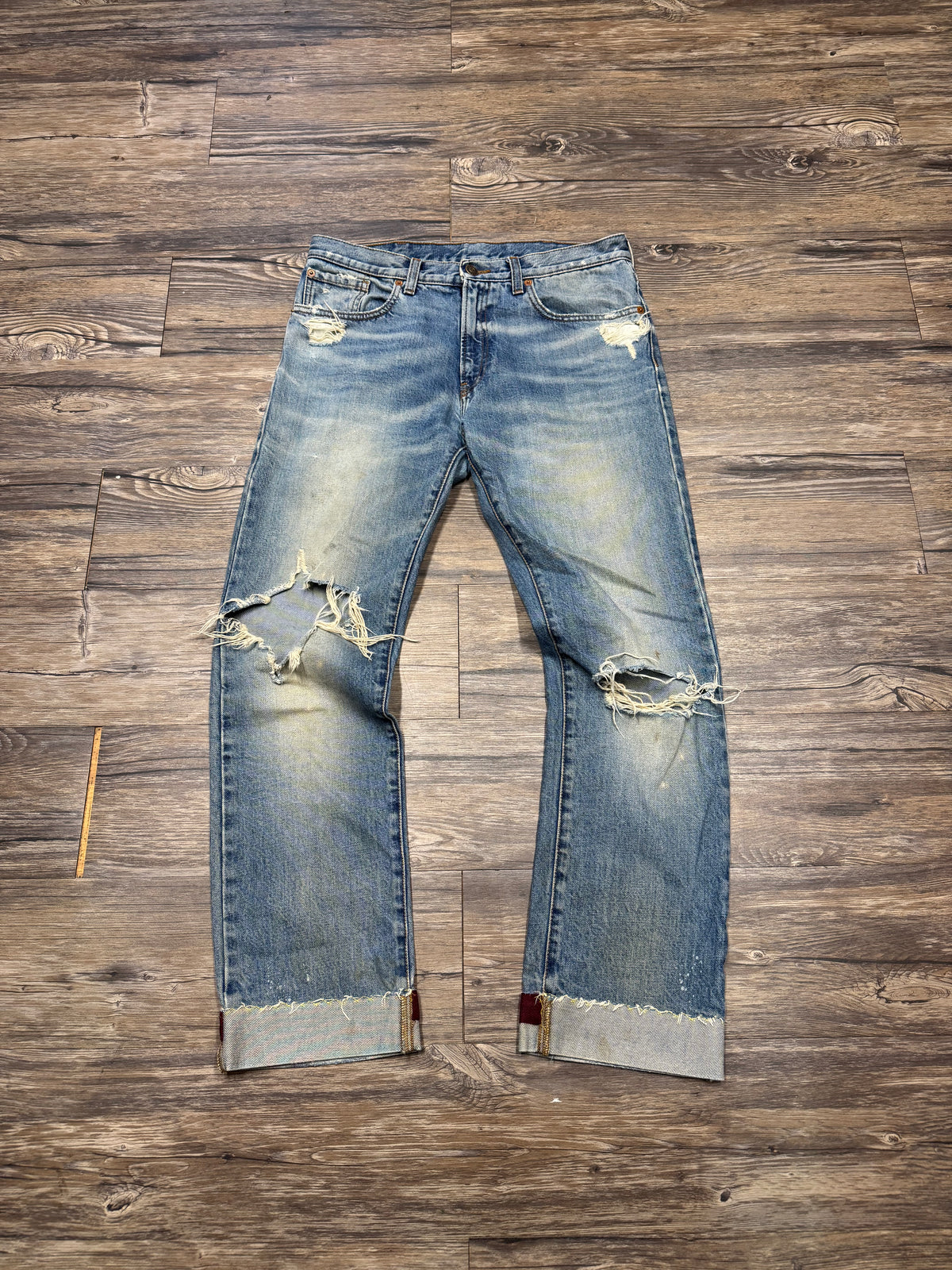 GUCCI BOOTCUT DISTRESSED FOLDED DENIM JEANS (30)