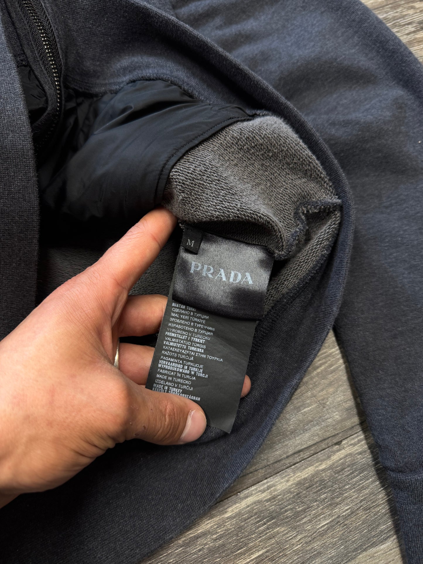 PRADA SLIM FIT RED TAB LIGHTWEIGHT HYBRID NYLON HOODED SWEATSHIRT (M)