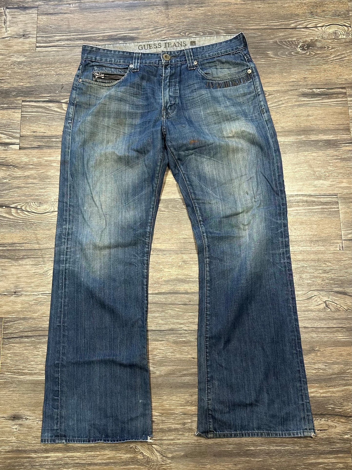 Y2K FADED GUESS JEANS (36)