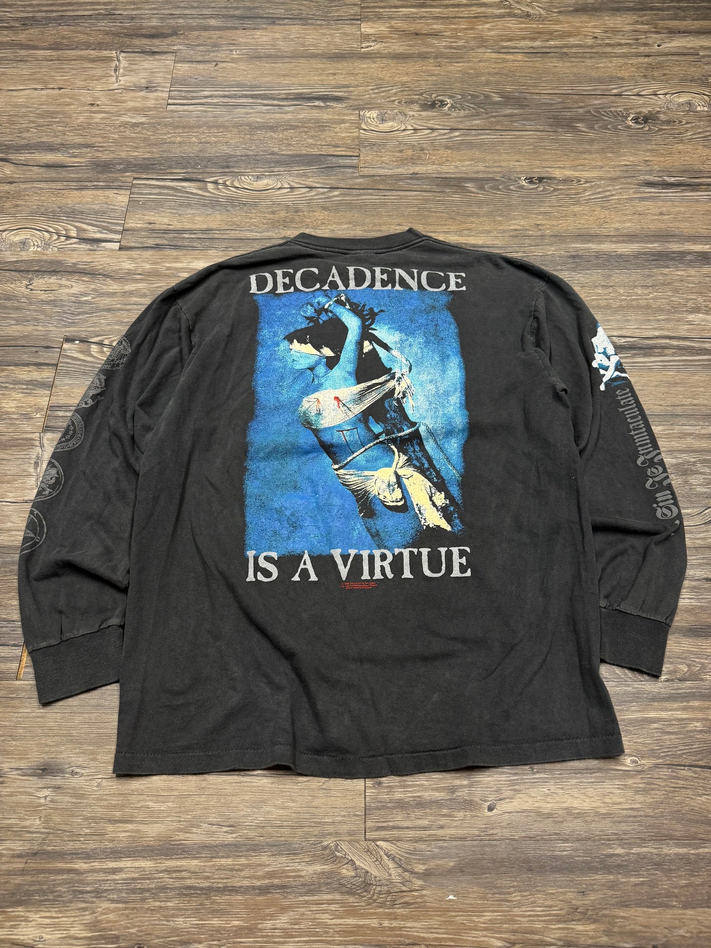 CRADLE OF ‘FILTH DECADENCE IS A VIRTUE’ FADED BOXY LONGSLEEVE (L)