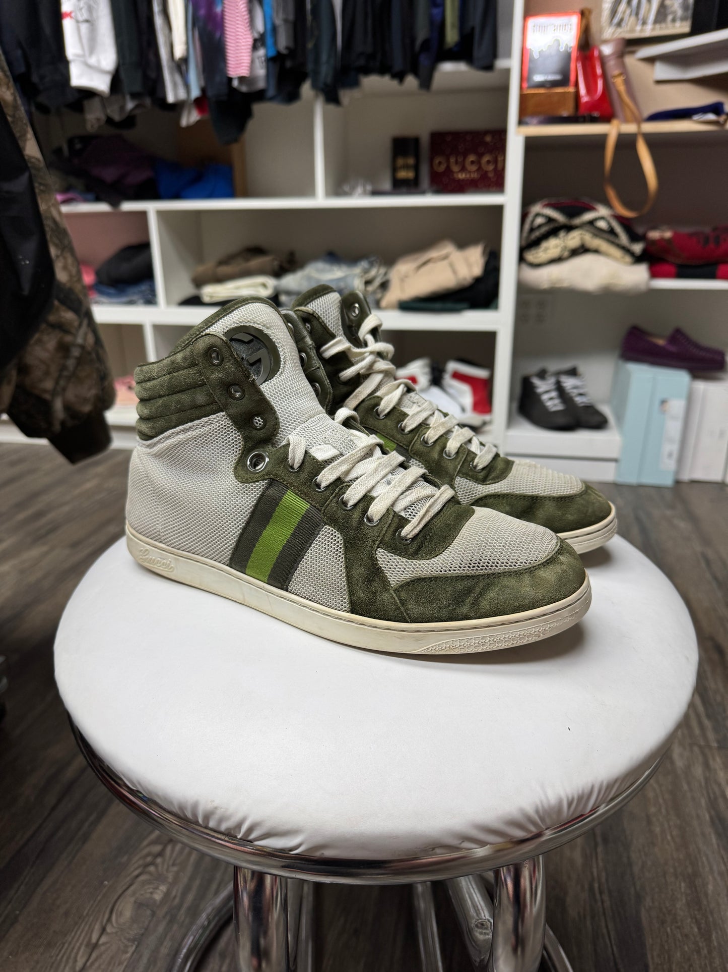 GUCCI SUEDE/MESH DAPPER HI-TOP SNEAKERS (41)