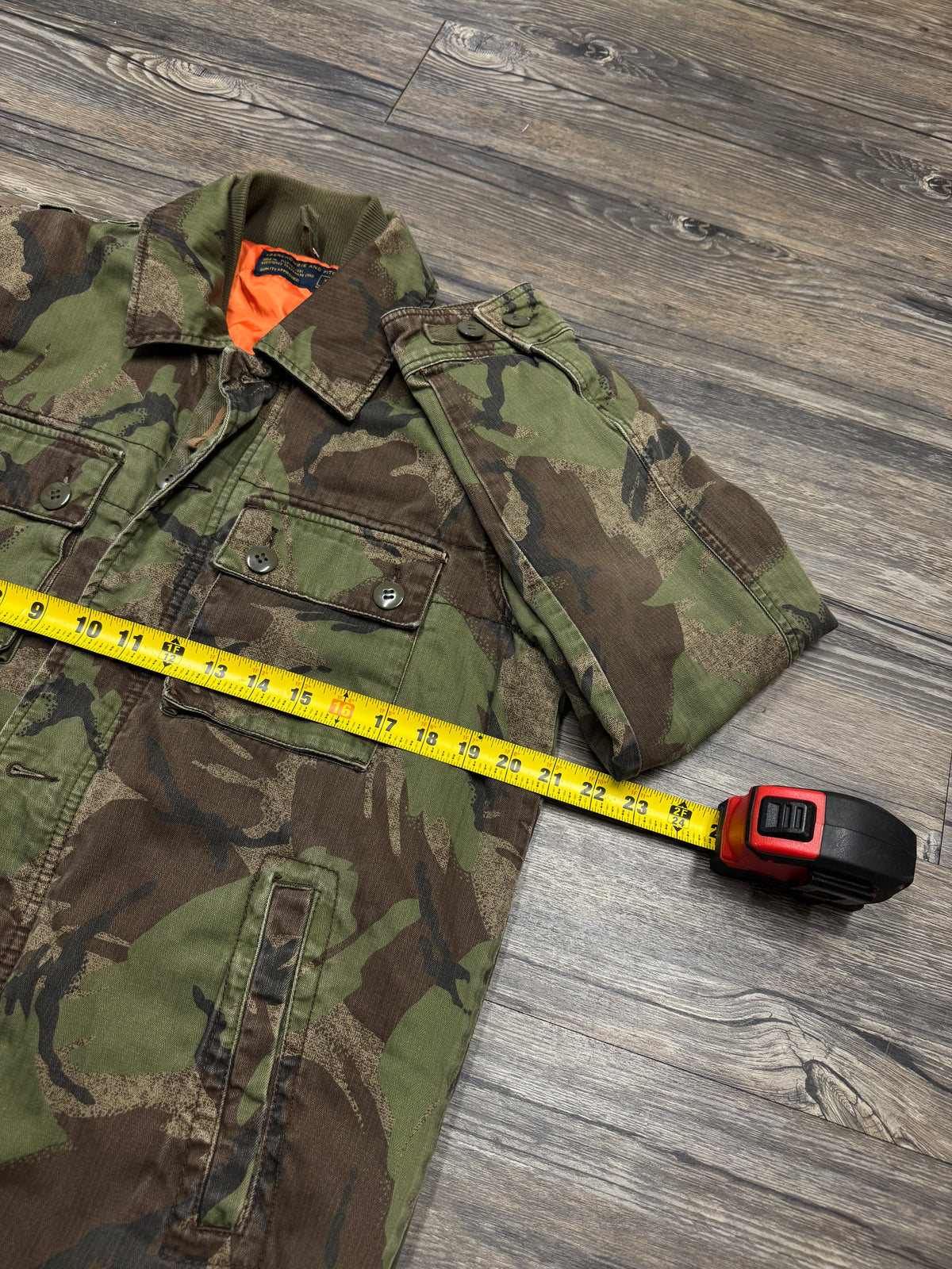 ABERCROMBIE & FITCH CAMO ORANGE LINED HUNTING JACKET (S)