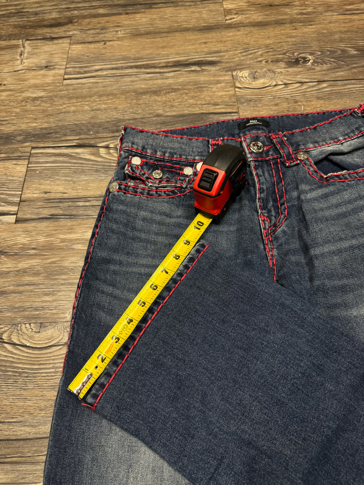 TRUE RELIGION BILLY RELAXED BOOTCUT RED STITCH JEANS (30)