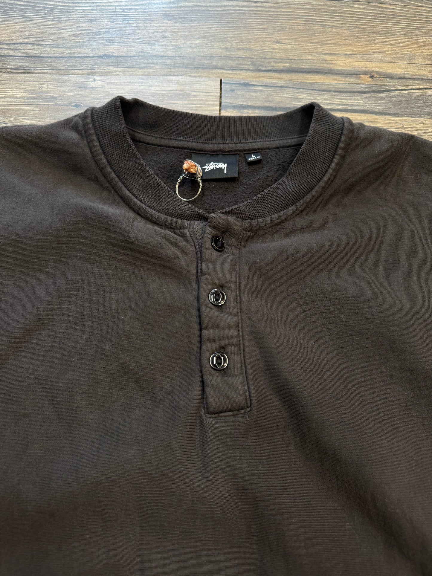 STUSSY WORKWEAR FADED BLACK HENLEY (L)