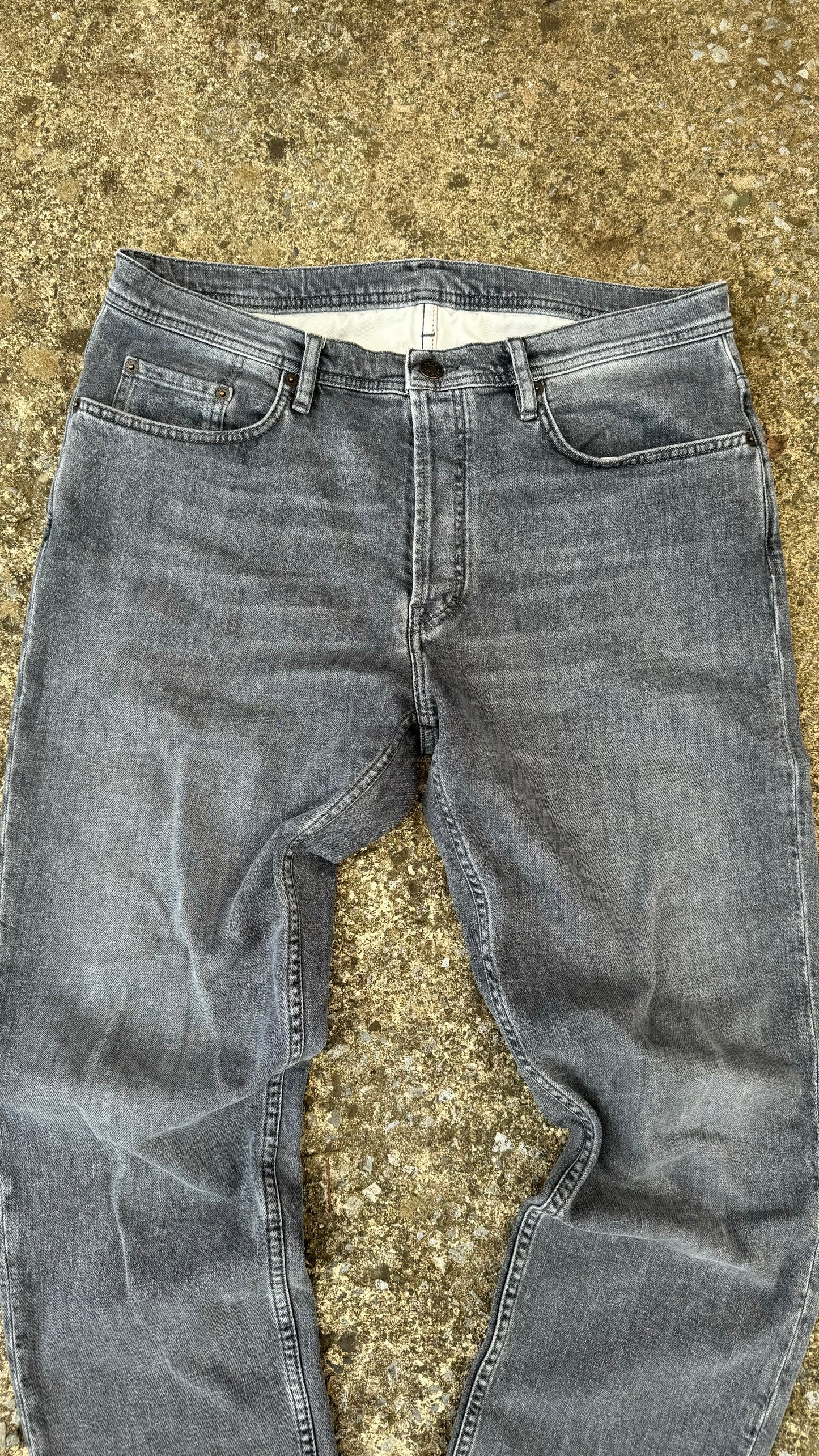 ACNE STUDIOS STRAIGHT FIT DENIM (?)