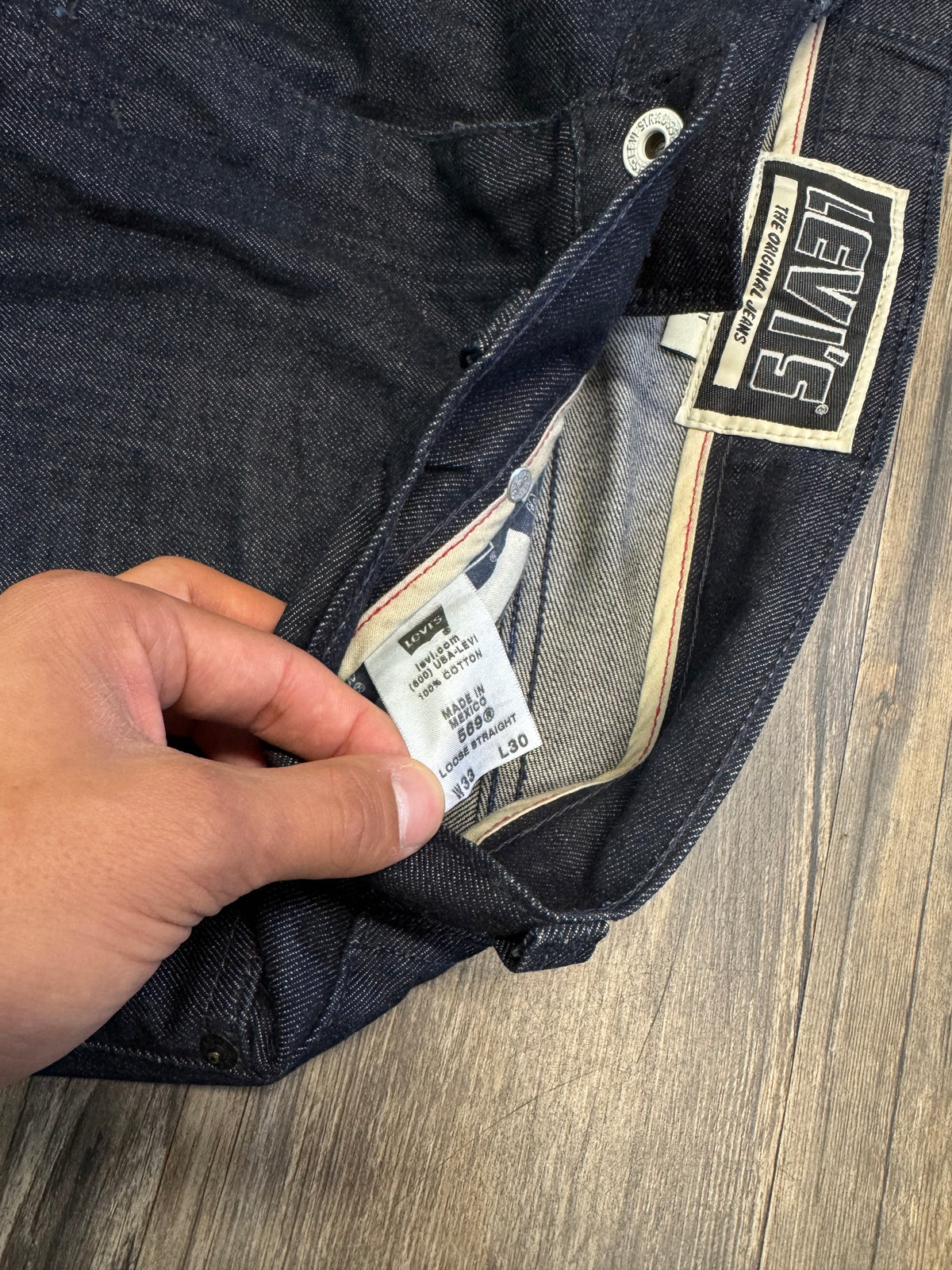 LEVI 569 DARK WASH DENIM POCKET DESIGN JEANS (33)