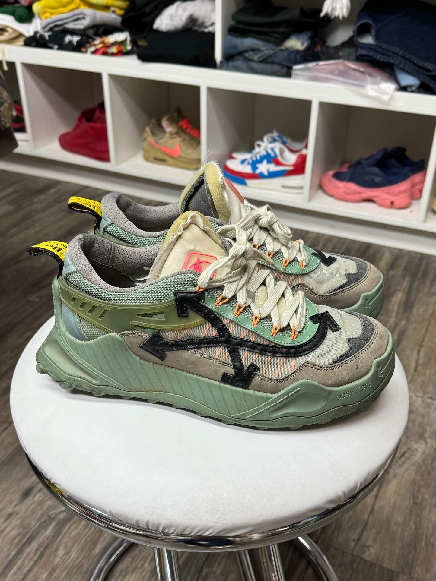 OFF-WHITE RUNNERS (11.5)