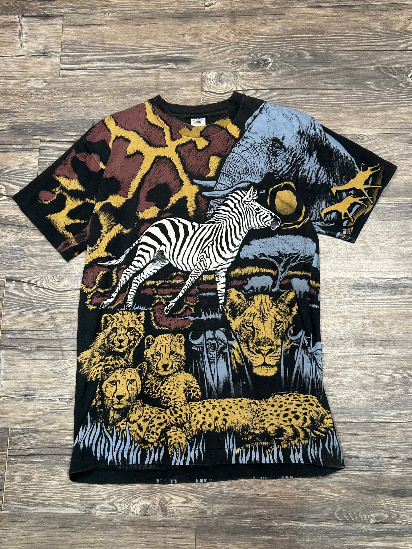 90’S ALL OVER ANIMAL PRINT T-SHIRT (LARGE)