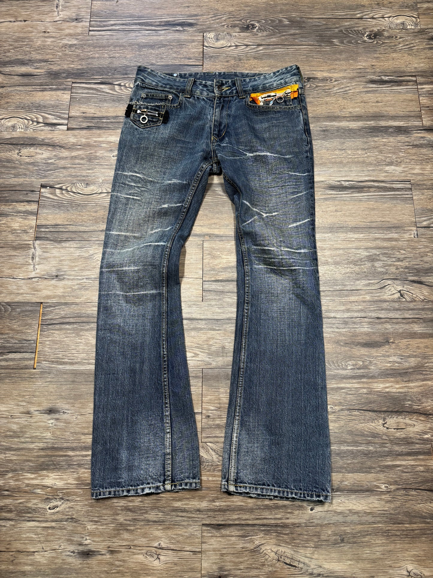Y2K UTILITY ZIPPER BOOTCUT DENIMS (33)