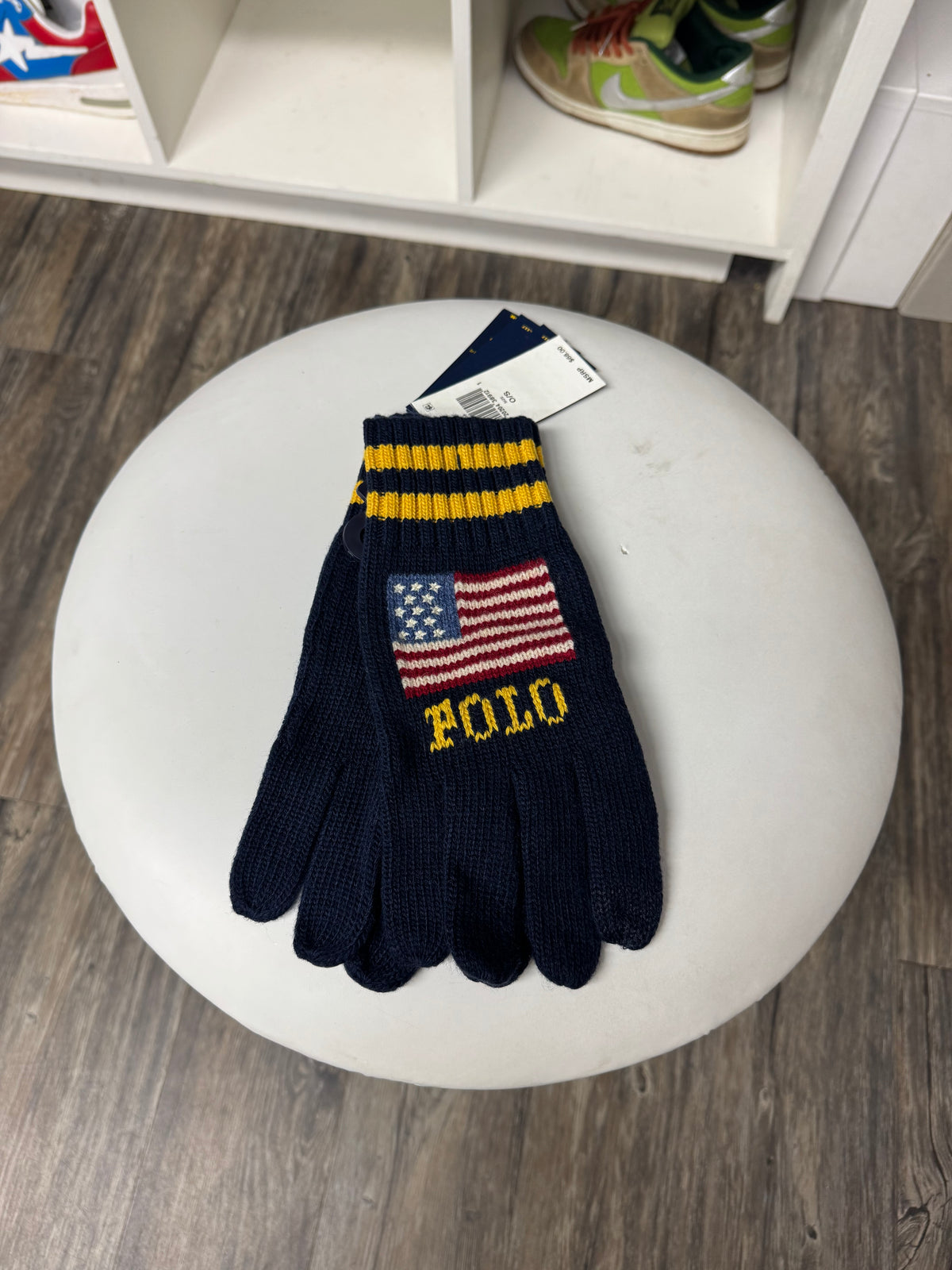 POLO RALPH LAUREN AMERICAN FLAG GLOVES (OS)