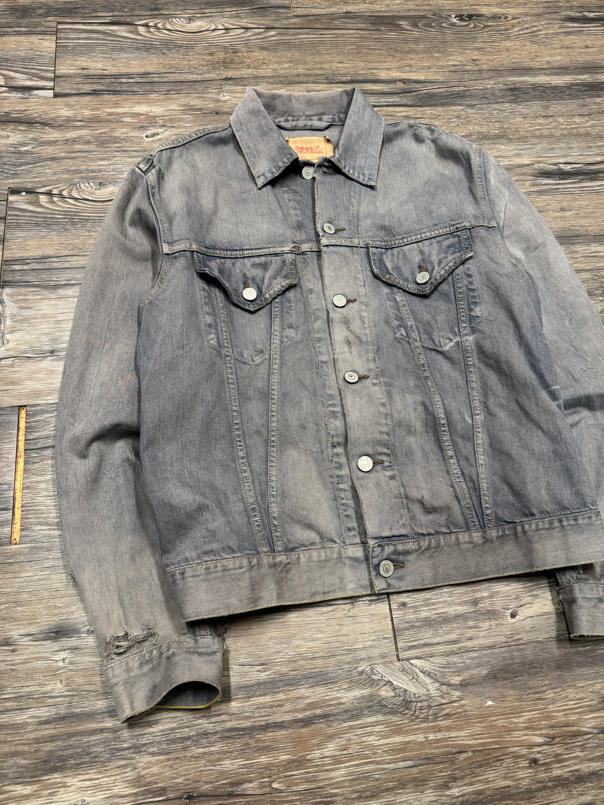 LEVI STRAUS DARK WASH DENIM JACKET (M)