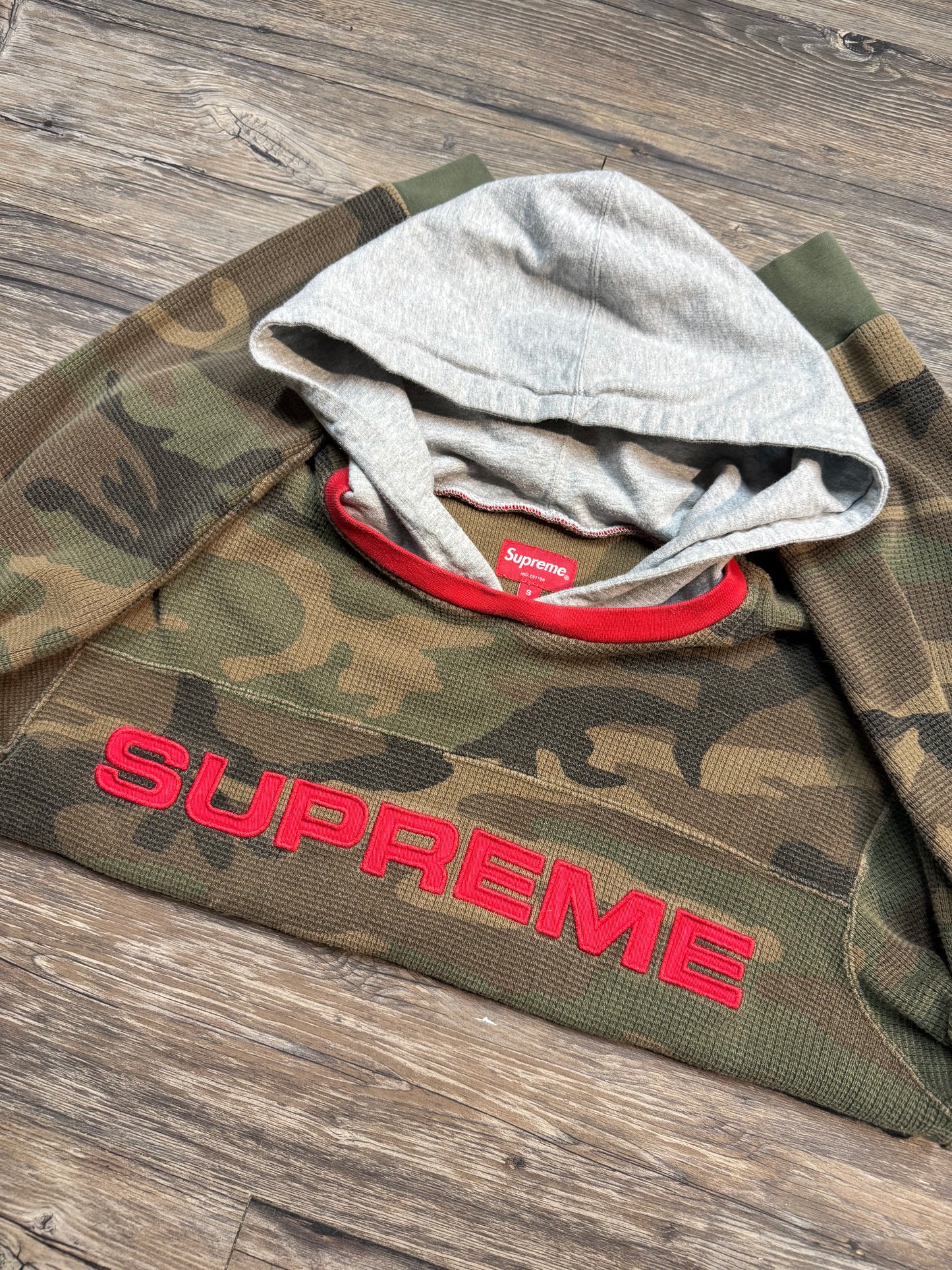 SUPREME CAMO HOODED THERMAL TEE (S)