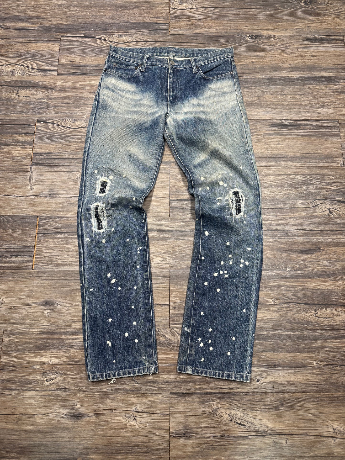 VINTAGE DISTRESSED & REPAIRED FADED DENIM (31)