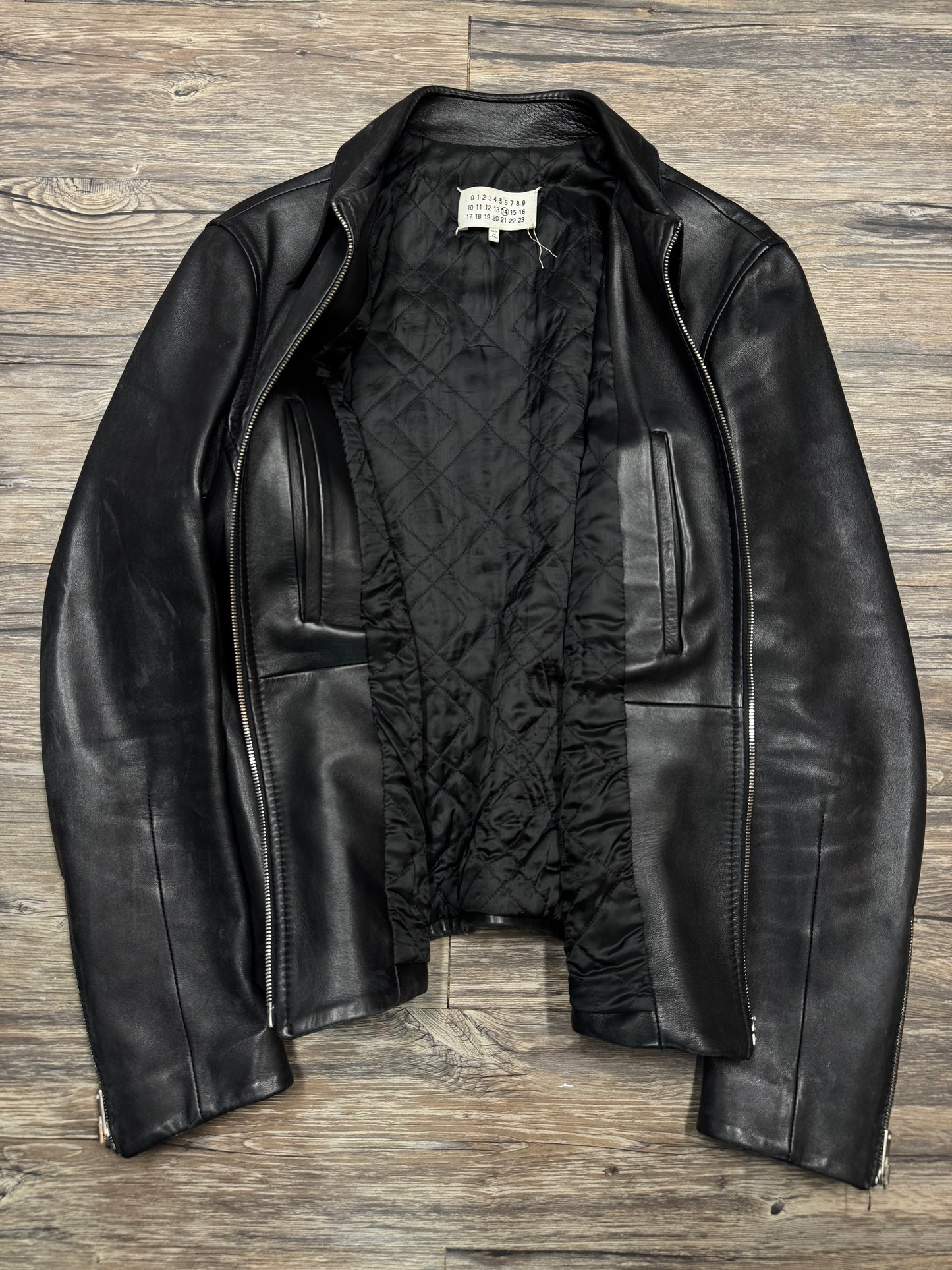 MAISON MARGIELA CALFSKIN LEATHER ZIPUP JACKET (M)