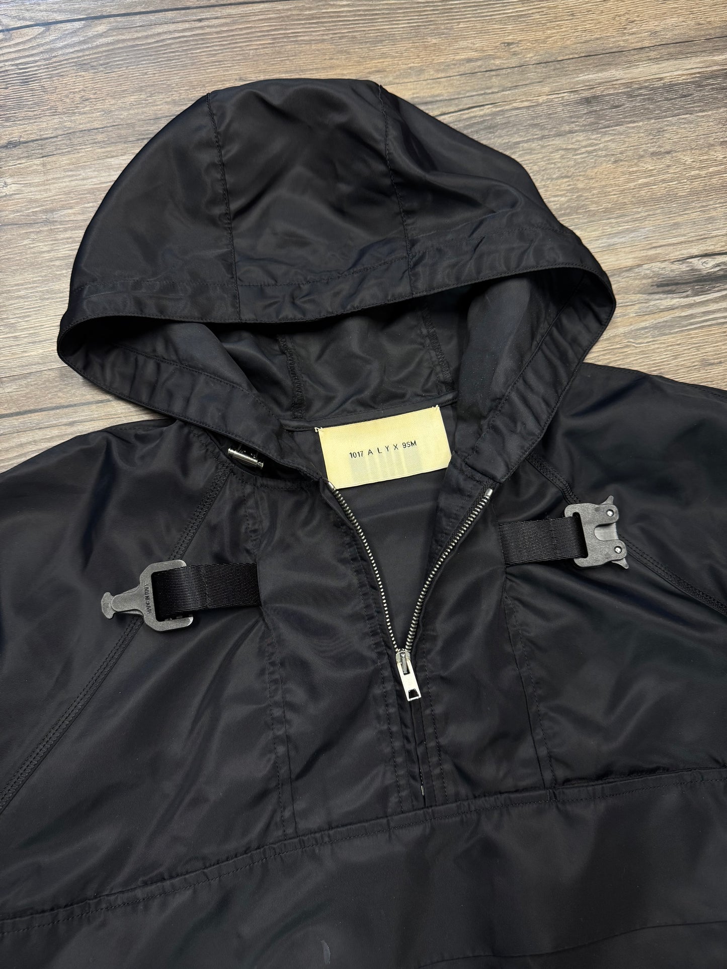 1017 ALYX 9SM HOODED NYLON SHELL JACKET (XS)