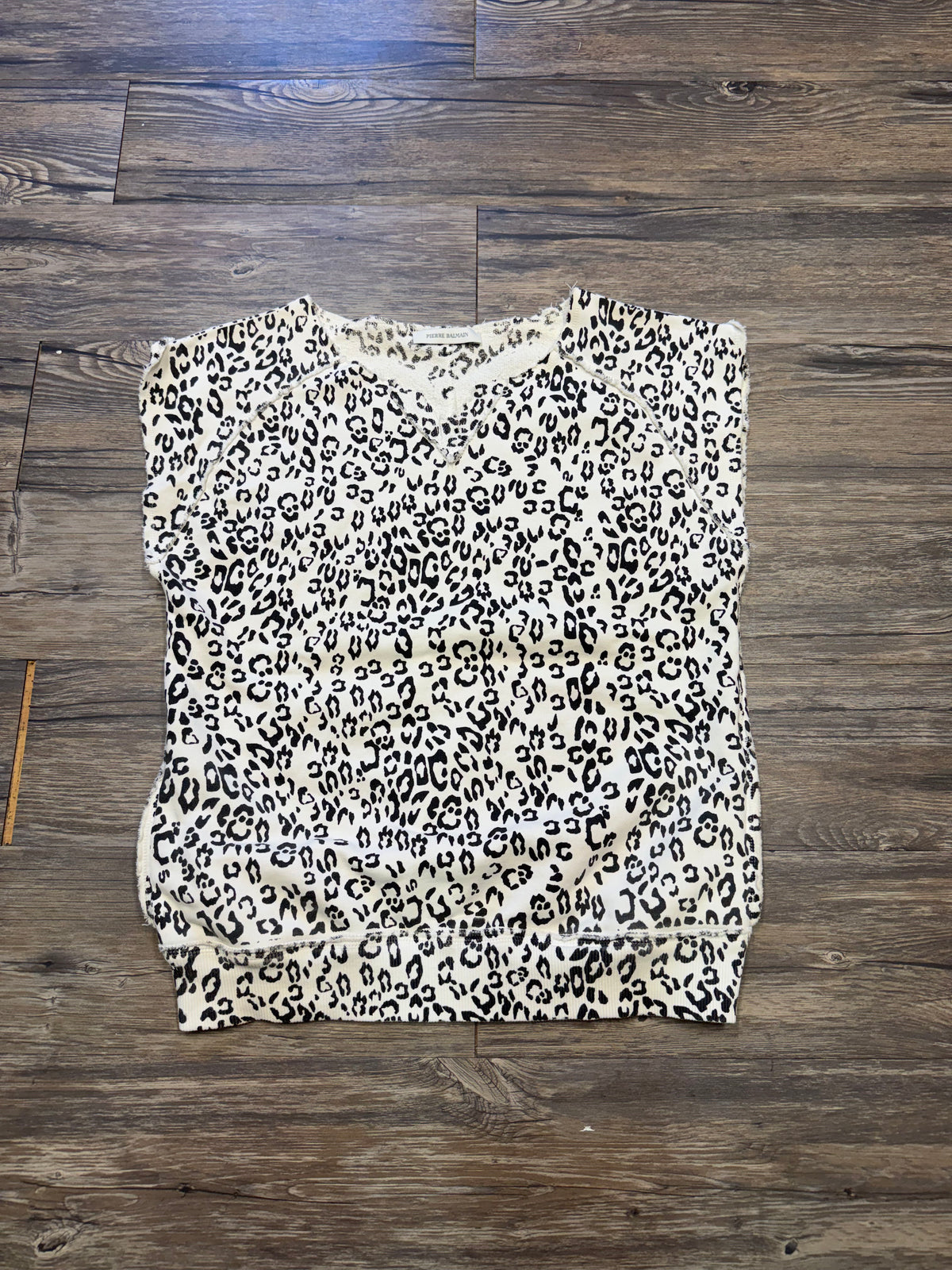 PIERRE BALMAIN SNOW LEPORD CUT OFF CREWNECK (XS)