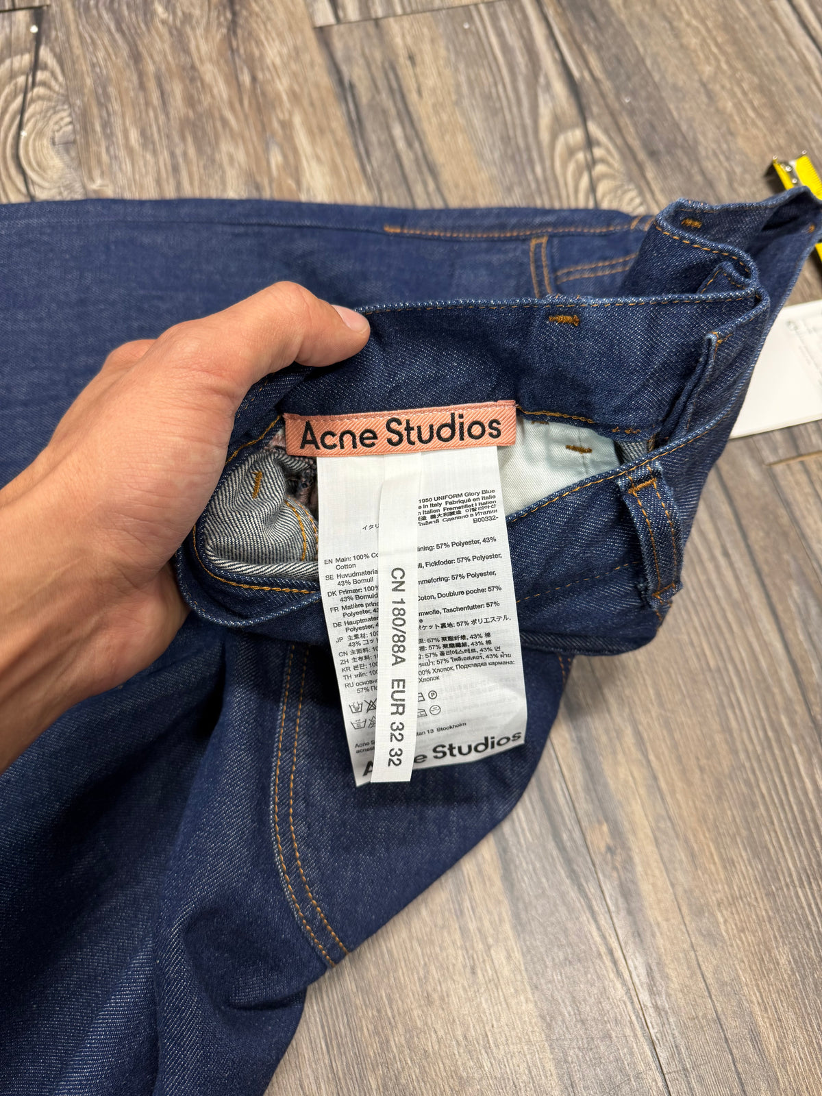 ACNE STUDIOS DARK BLUE WASH FLATE JEANS (32x32)