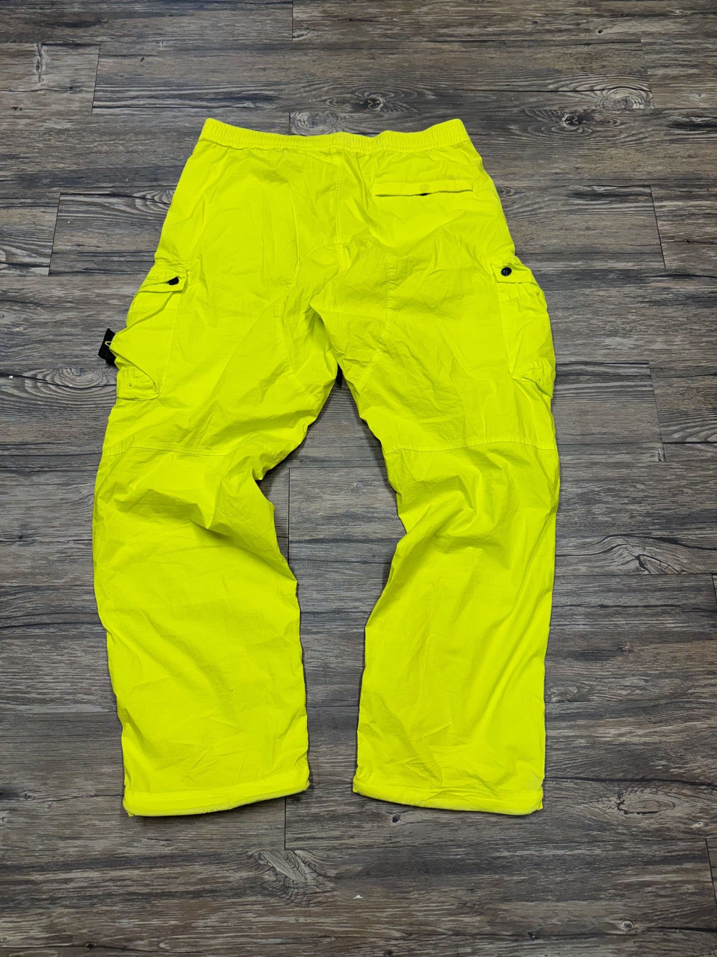 STONE ISLAND ‘LIME’ NYLON METAL CARGO PANTS (31)