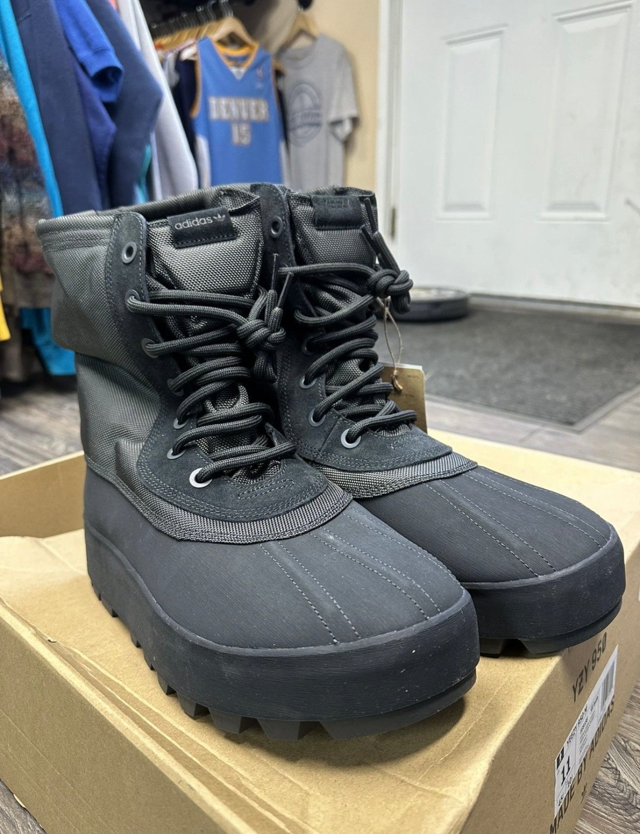 YEEZY 950 X ADIDAS BOOTS (M 11)