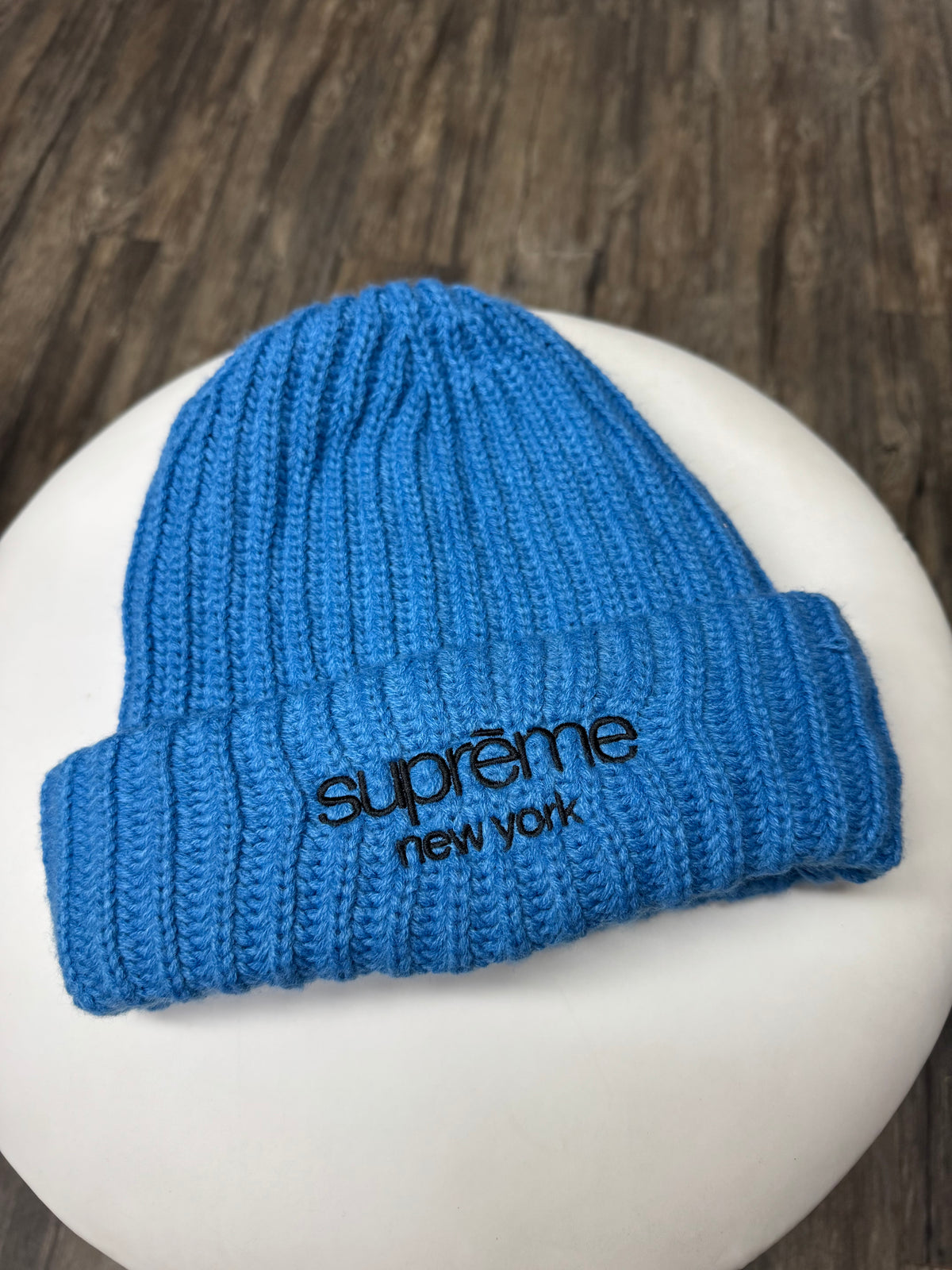 SUPREME NEW YORK KNIT BEANIE (OS)