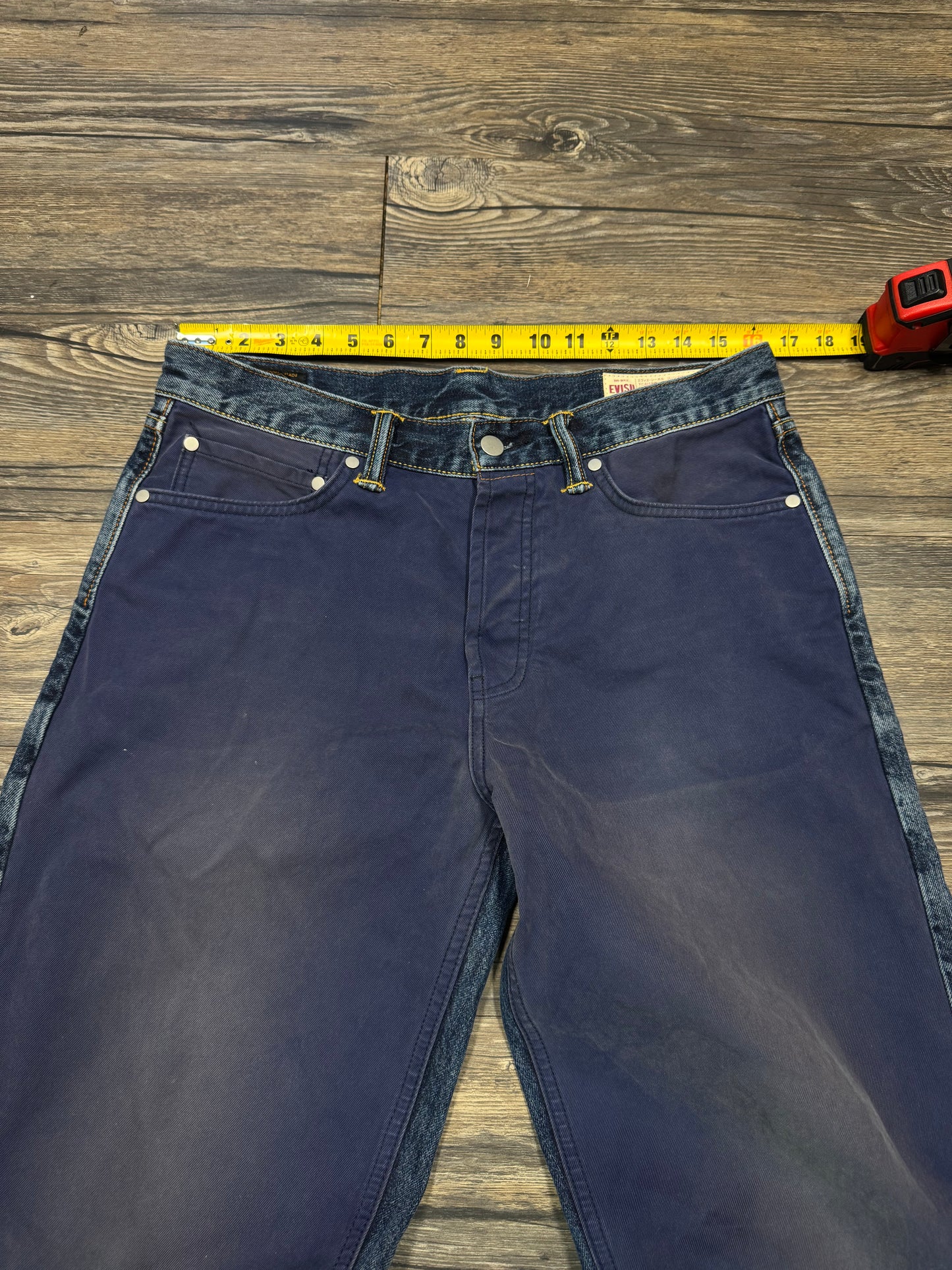 EVISU MULTICOLORED STRAIGHTLEG DENIM (31)