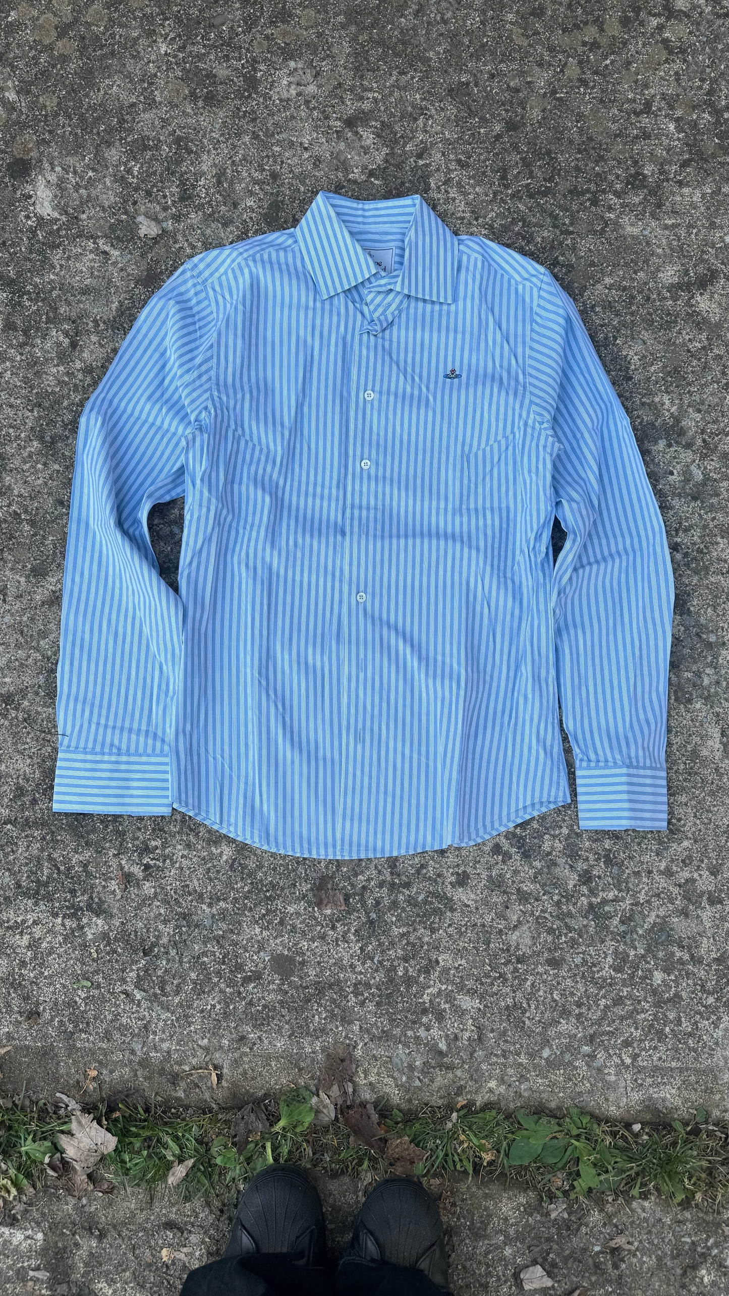VIVIENNE WESTWOOD STRIPED BUTTON UP (L)