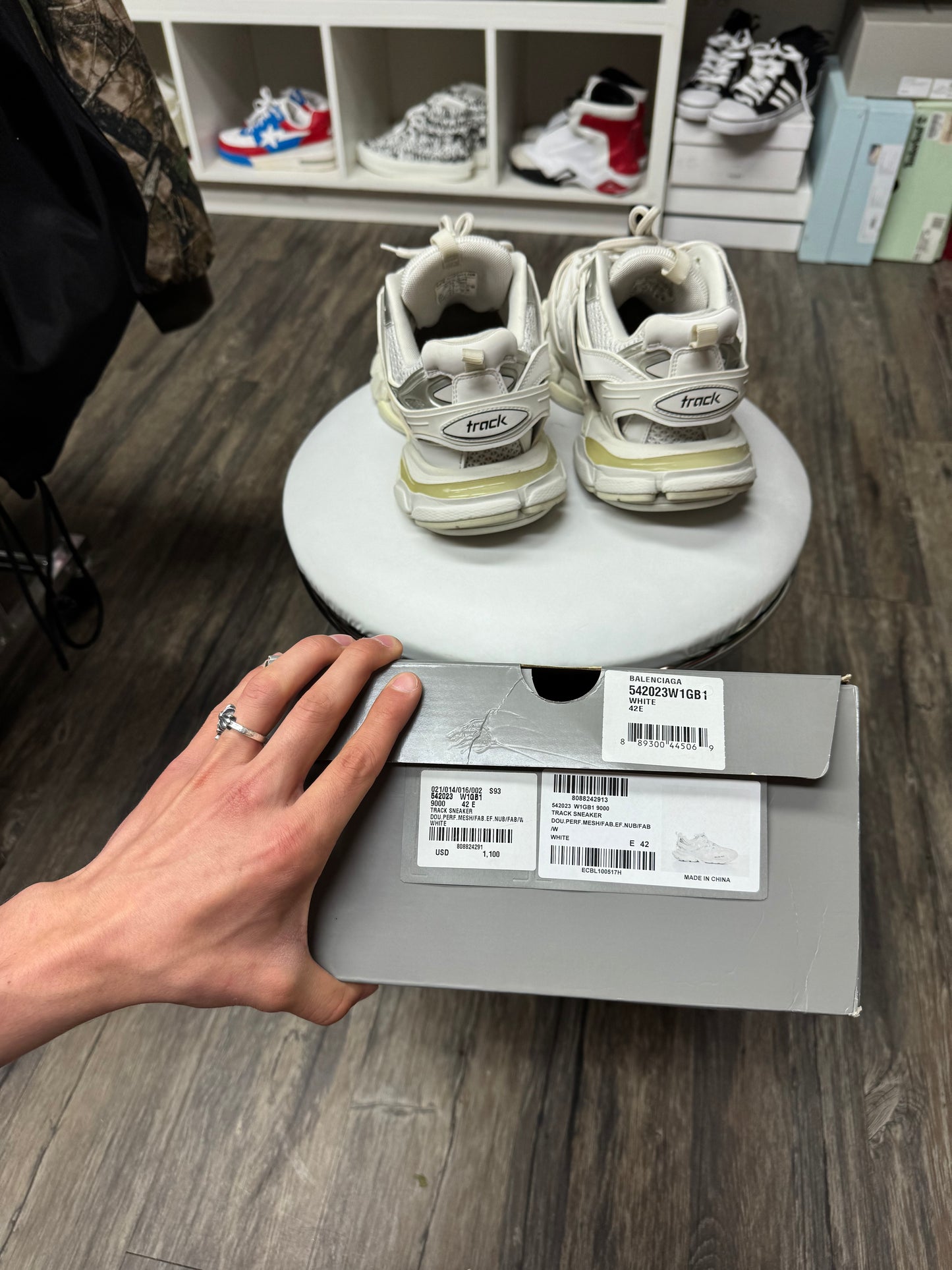 BALENCIAGA WHITE TRACK RUNNER SNEAKER (42)