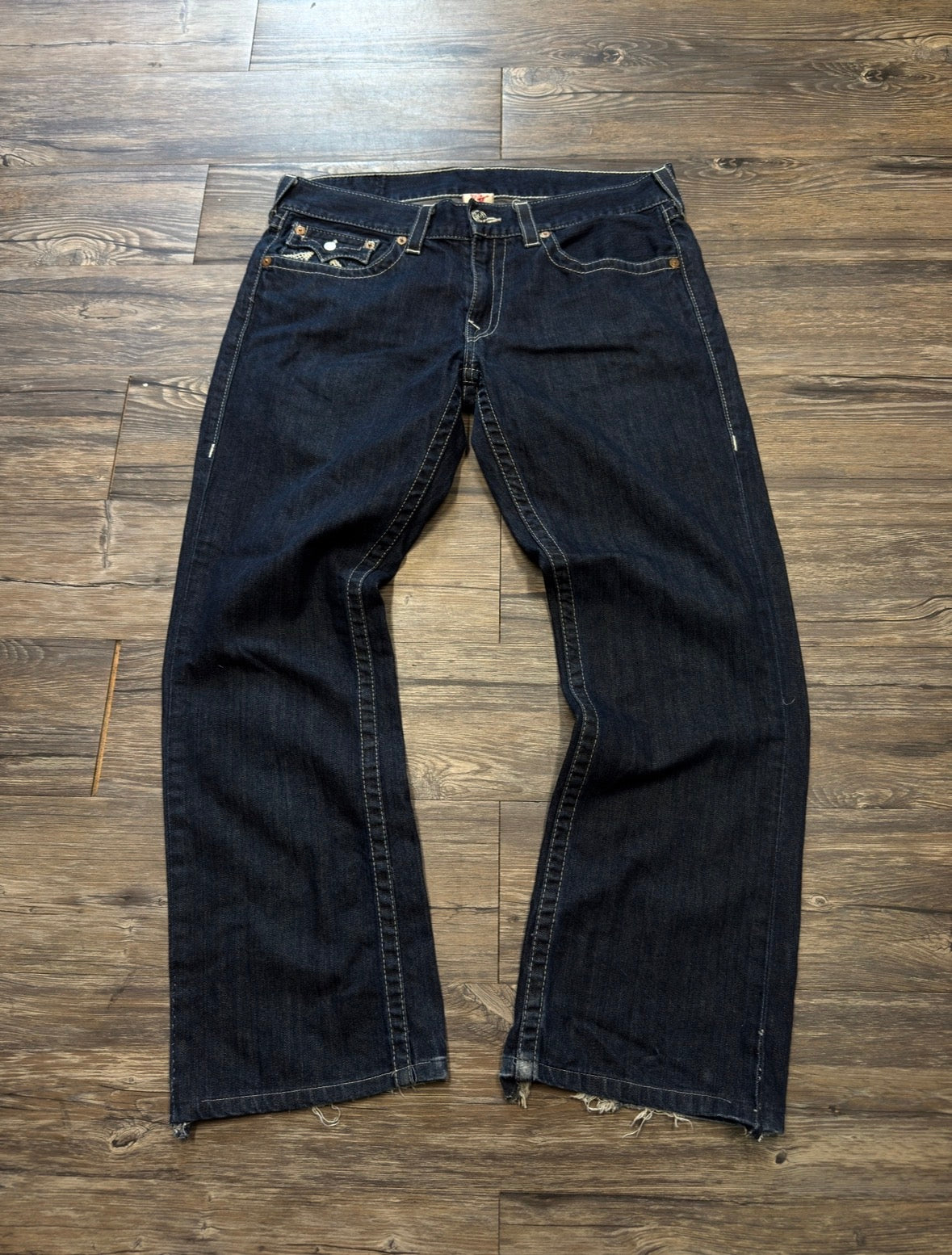 TRUE RELIGION DARK INDIGO BOOTCUT DENIM (34)
