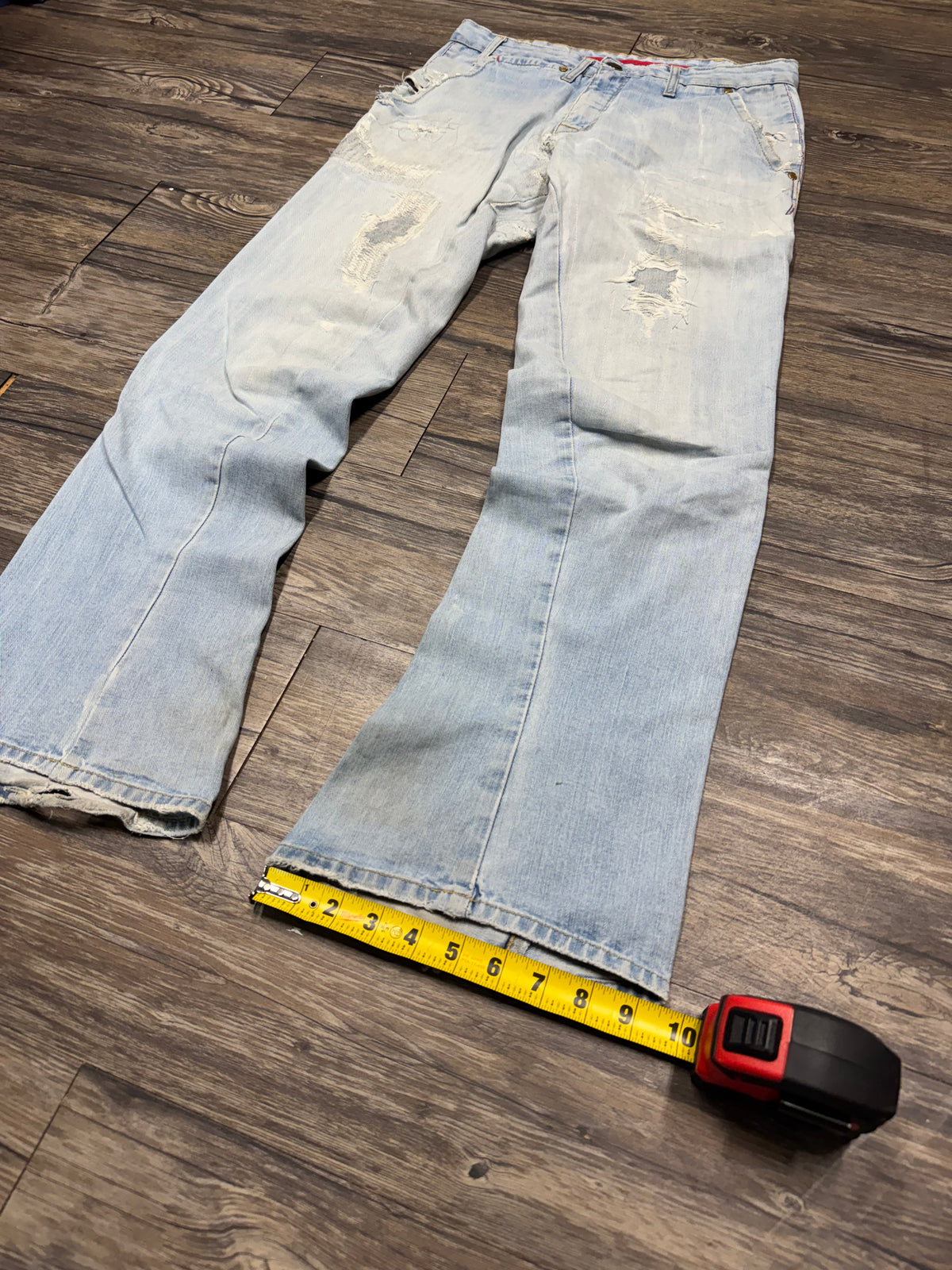 LEVIS ENGINEERED REPAIRED LIGHTWASH BOOTCUT JEANS (31)