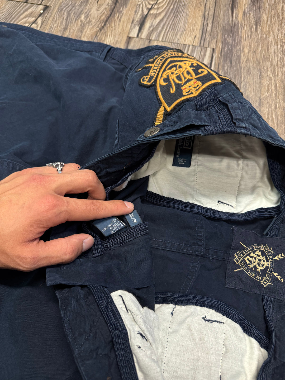 POLO RALPH LAUREN STRAIGHT LEG CREST CARGO PANTS (36)