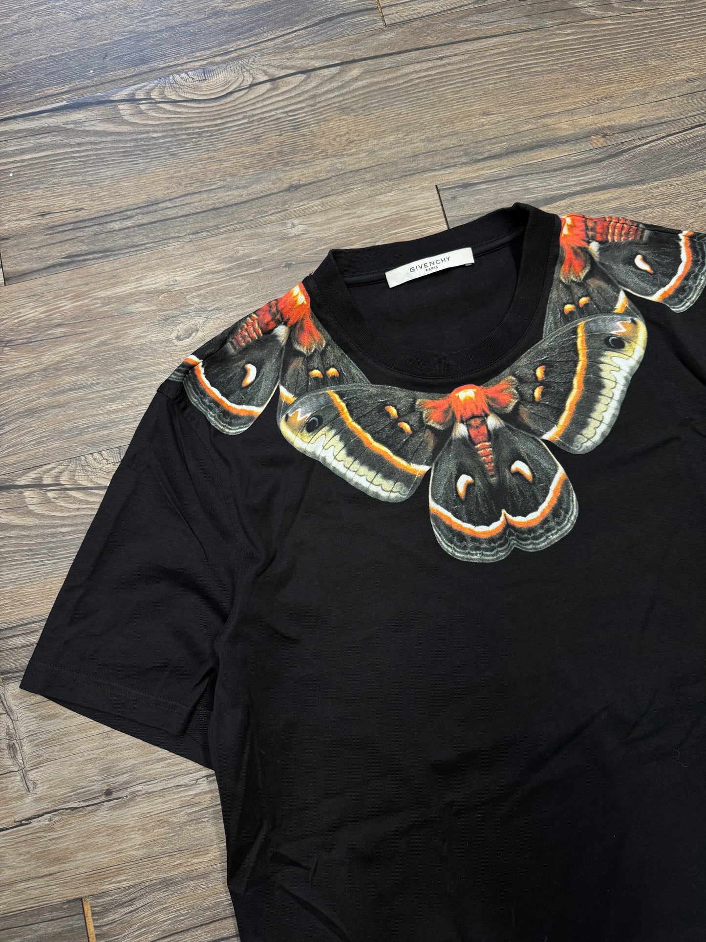 GIVENCHY SS2015 BUTTERFLY NECK T-SHIRT (XL)