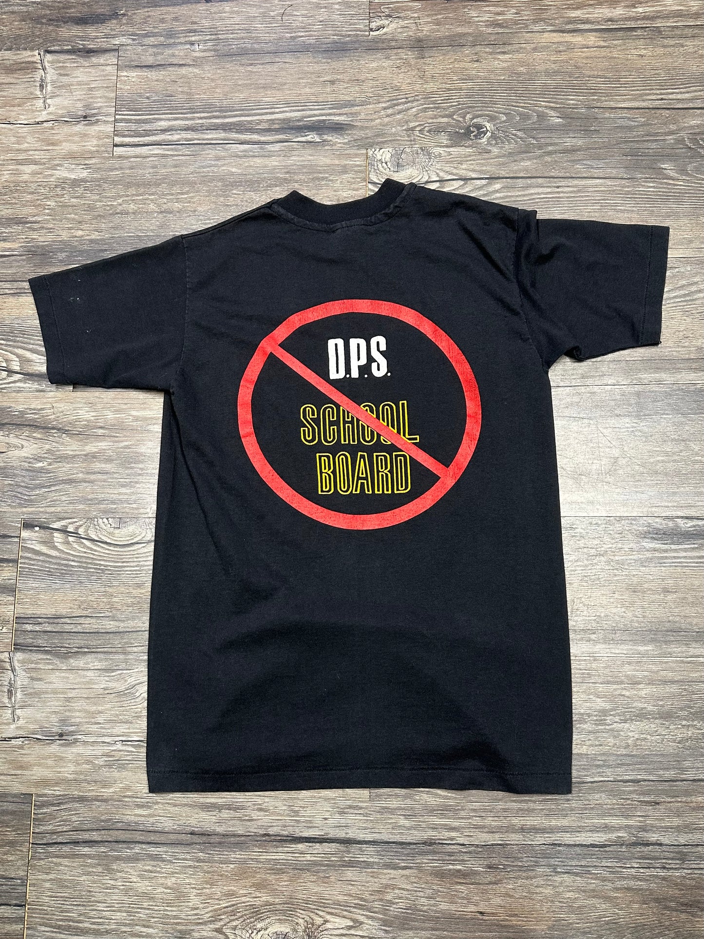 VINTAGE DP.S SCHOOL BOARD T-SHIRT (MEDIUM)