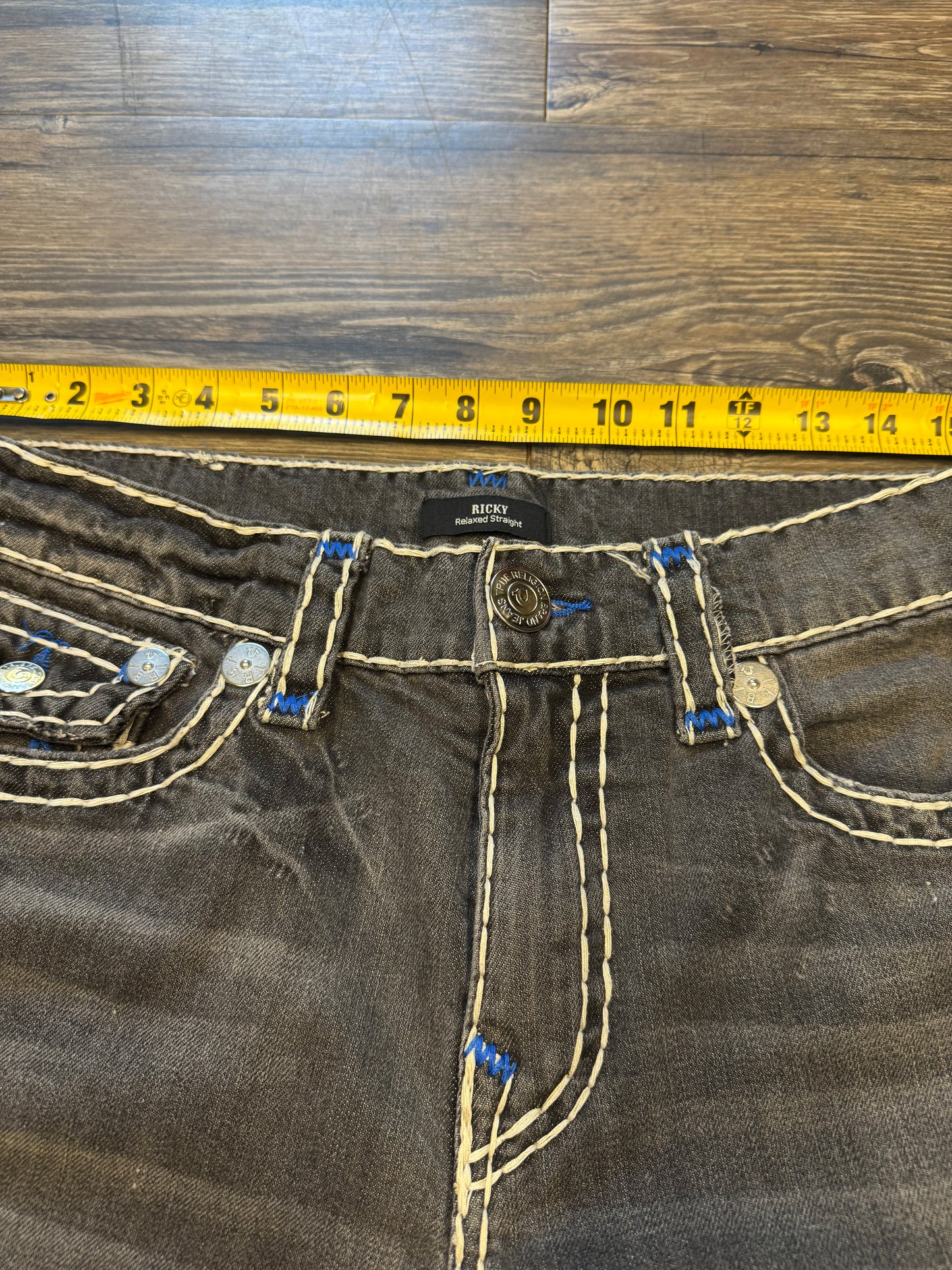 TRUE RELIGION RICKY STRAIGHT LEG JEANS (32)