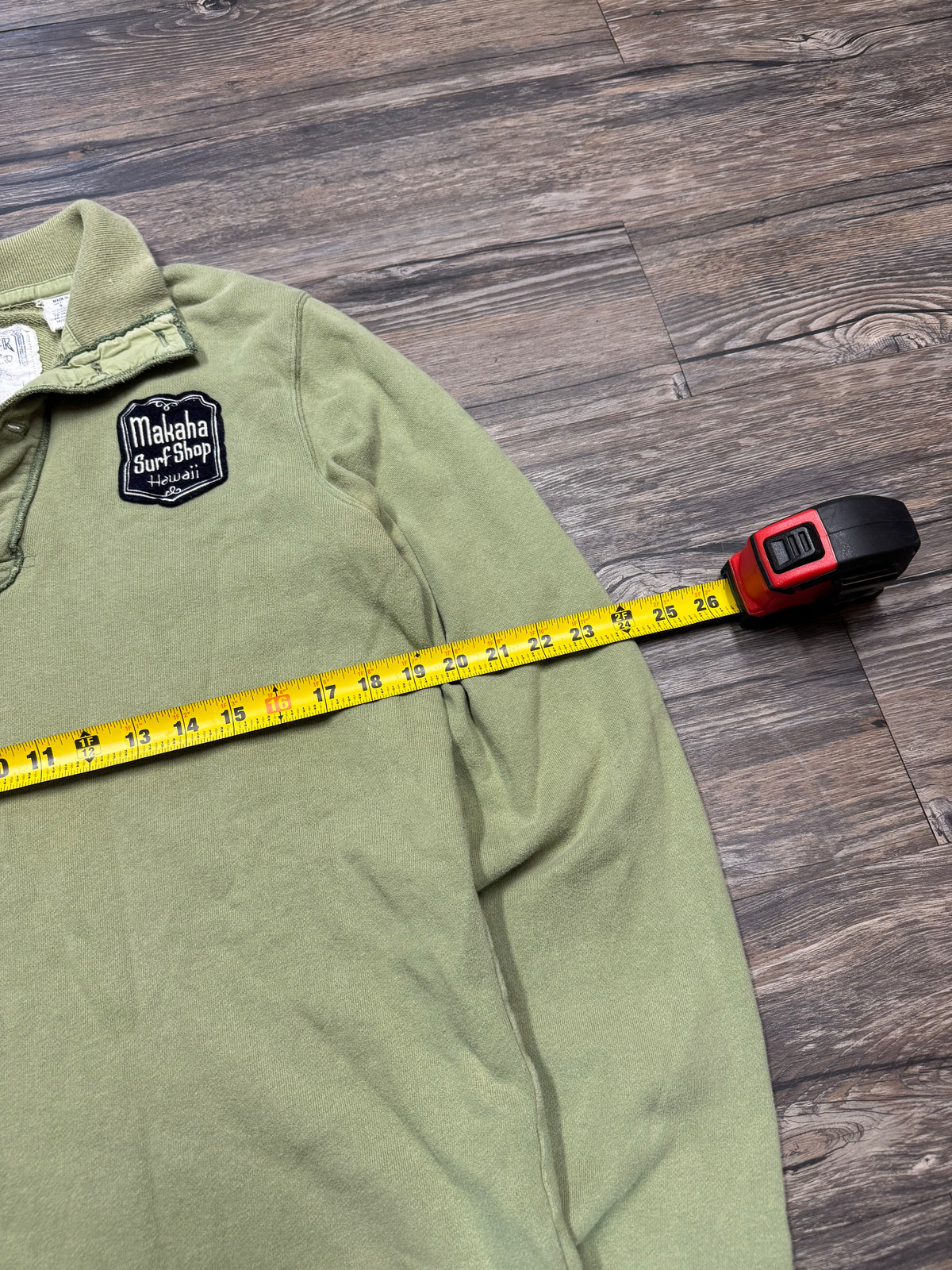 HOLLISTER LONG SLEEVE QUARTER-BUTTON POLO (L)