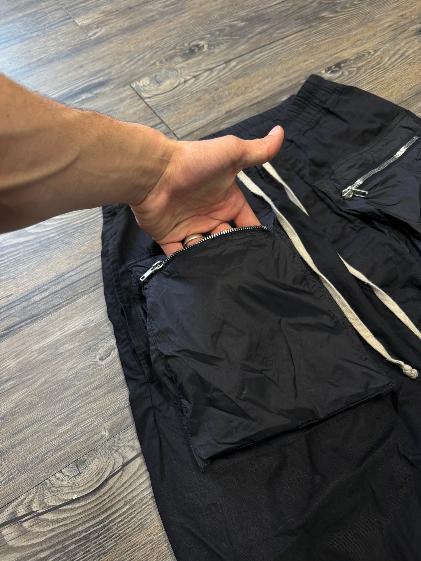 RICK OWENS CARGO DRAWSTRING PANTS (32)