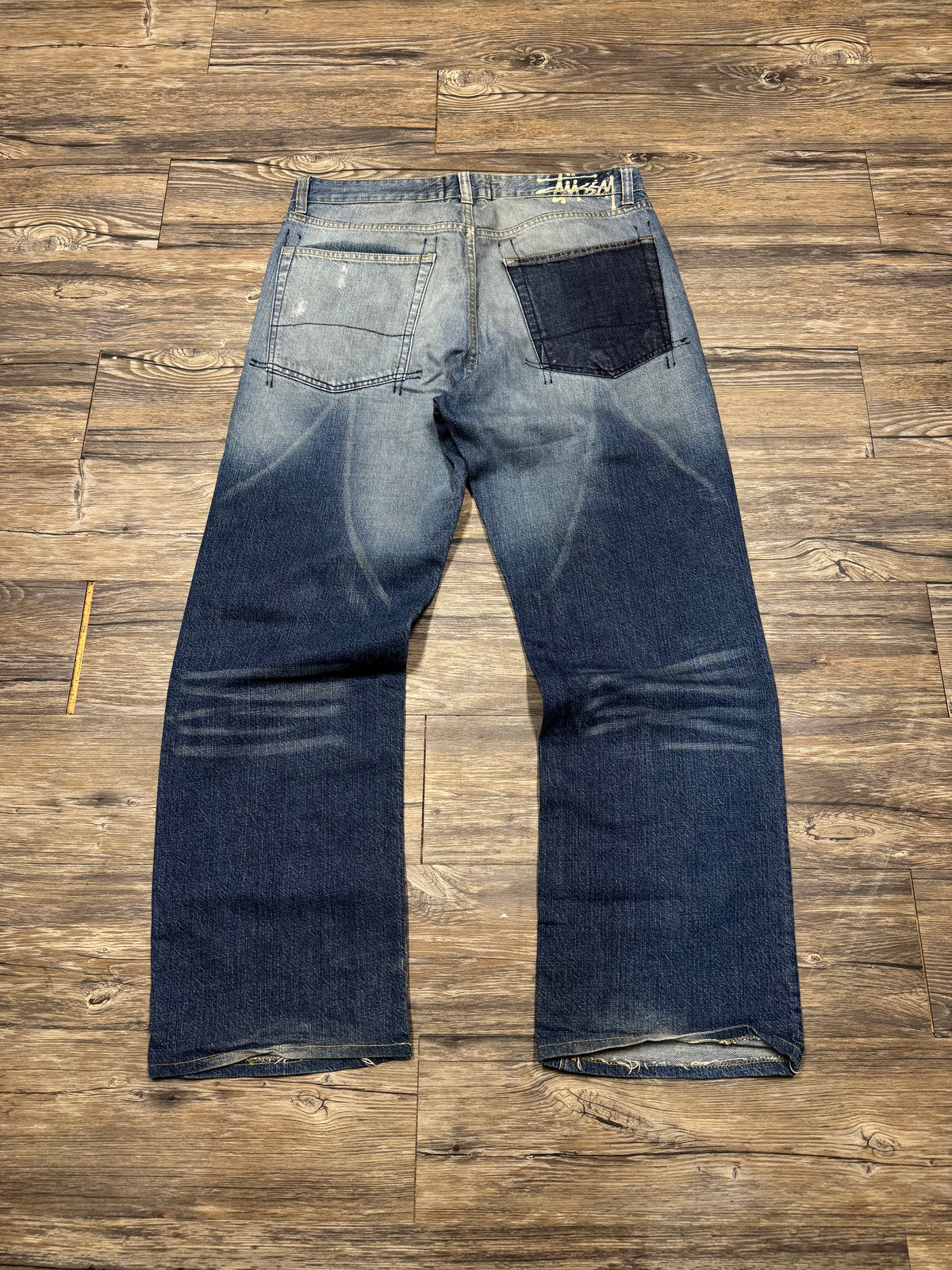 STUSSY WORKGEAR 90s DISTRESSED BIG OL’ WIDE LEG JEANS (33)