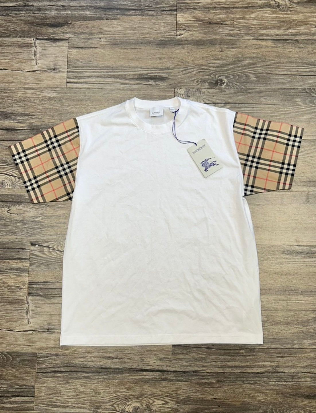 BURBERRY CLASSIC PATTERN T-SHIRT (SMALL)