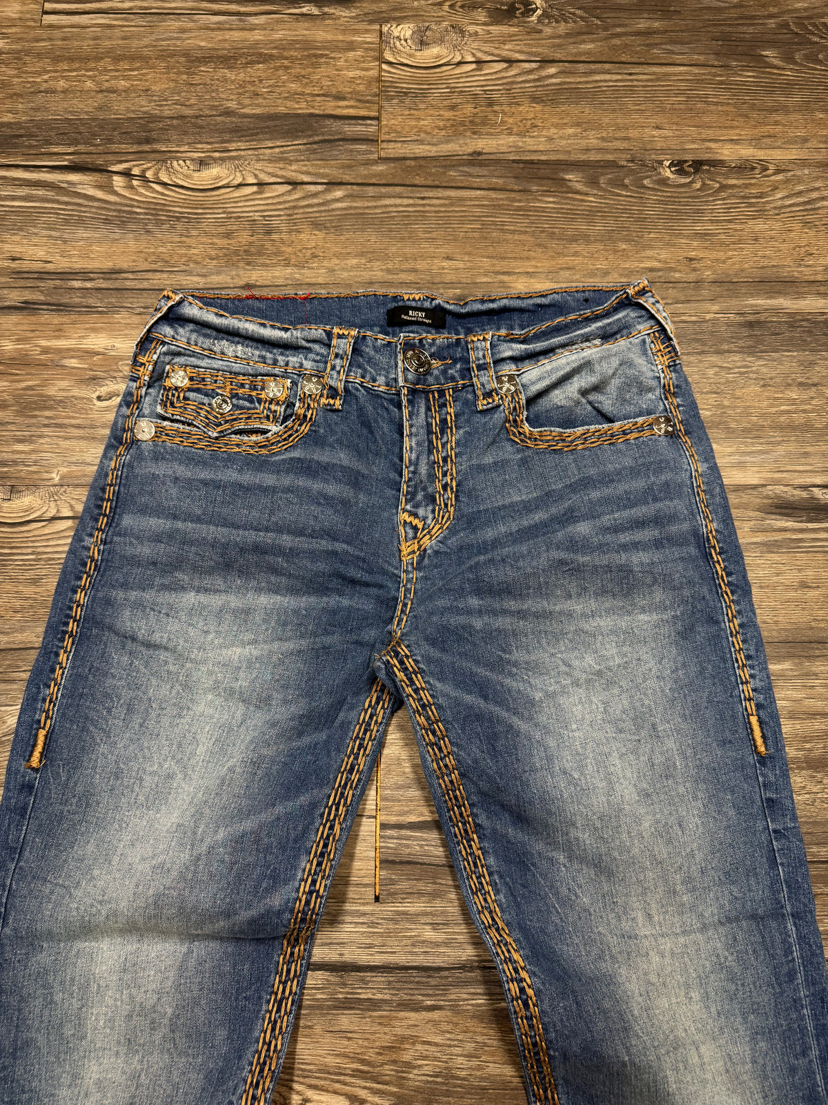 TRUE RELIGION RICKY RELAXED STRAIGHT LEG DARK WASH JEANS (31)