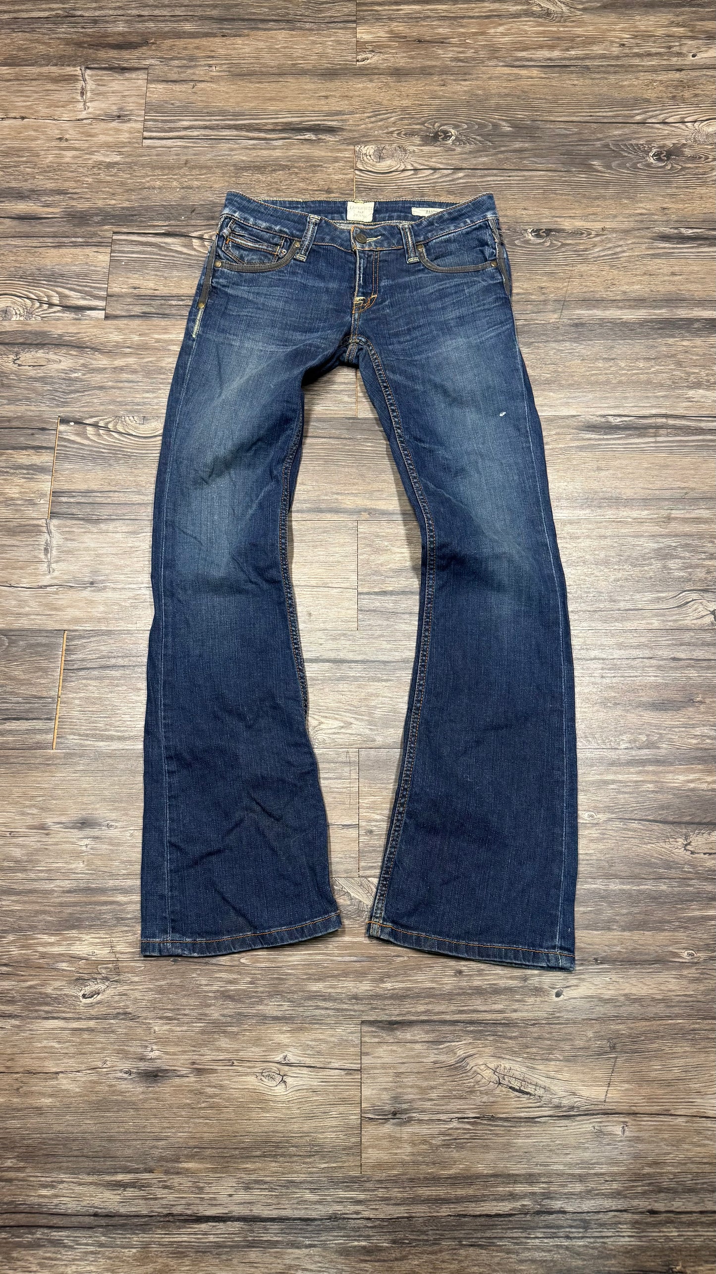 WMNS ANGIE BOOTLEG LACED JEANS (28)