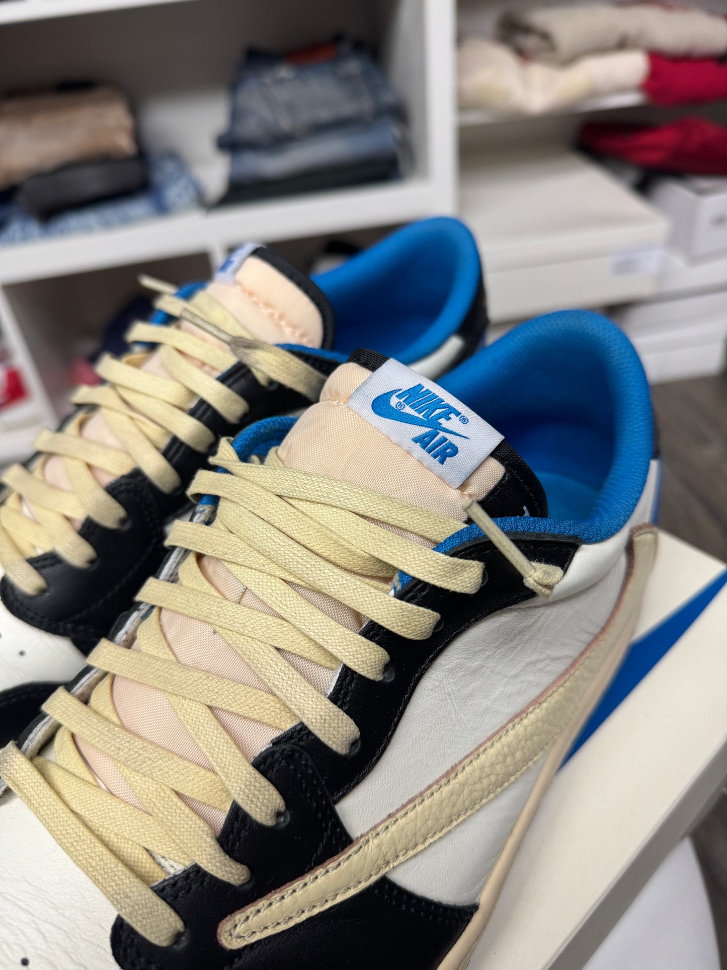 JORDAN 1 LOW TRAVIS SCOTT X FRAGMENTS (13)