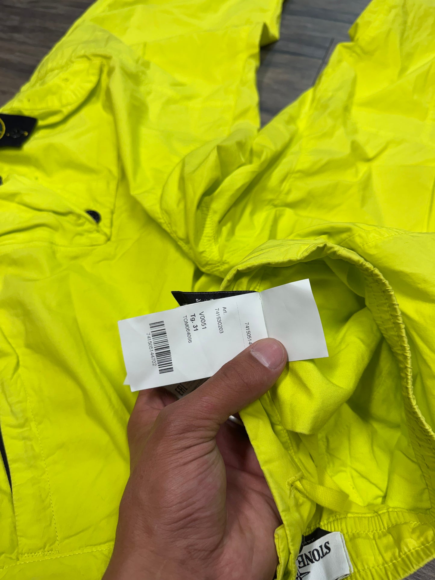 STONE ISLAND ‘LIME’ NYLON METAL CARGO PANTS (31)