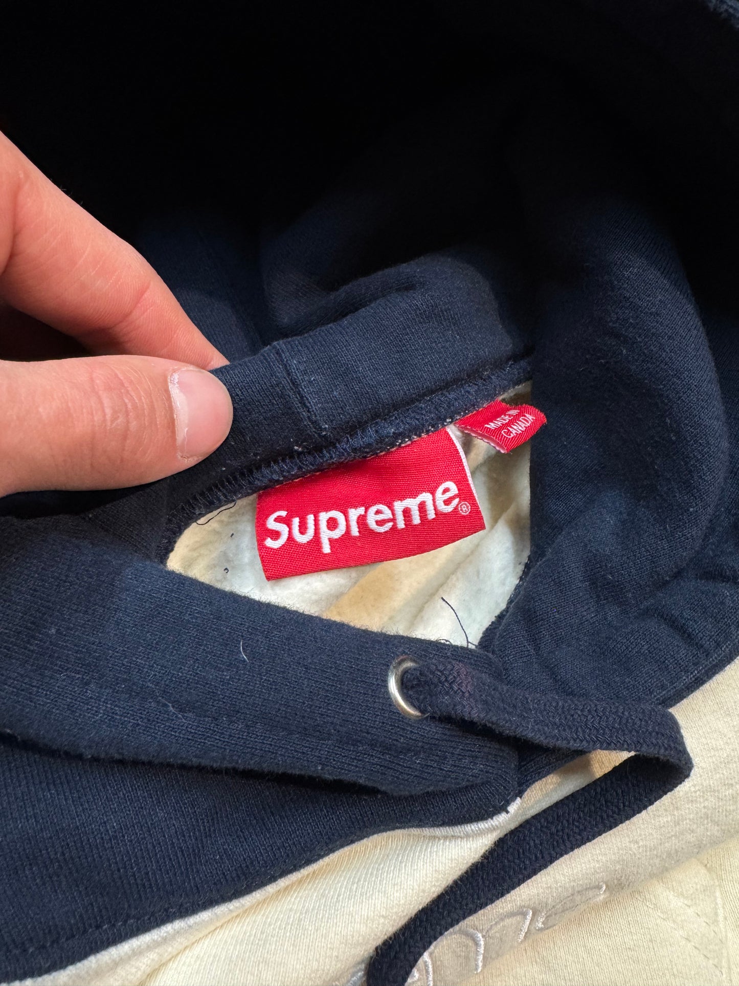 SUPREME NEW YORK HOODIE (MEDIUM)