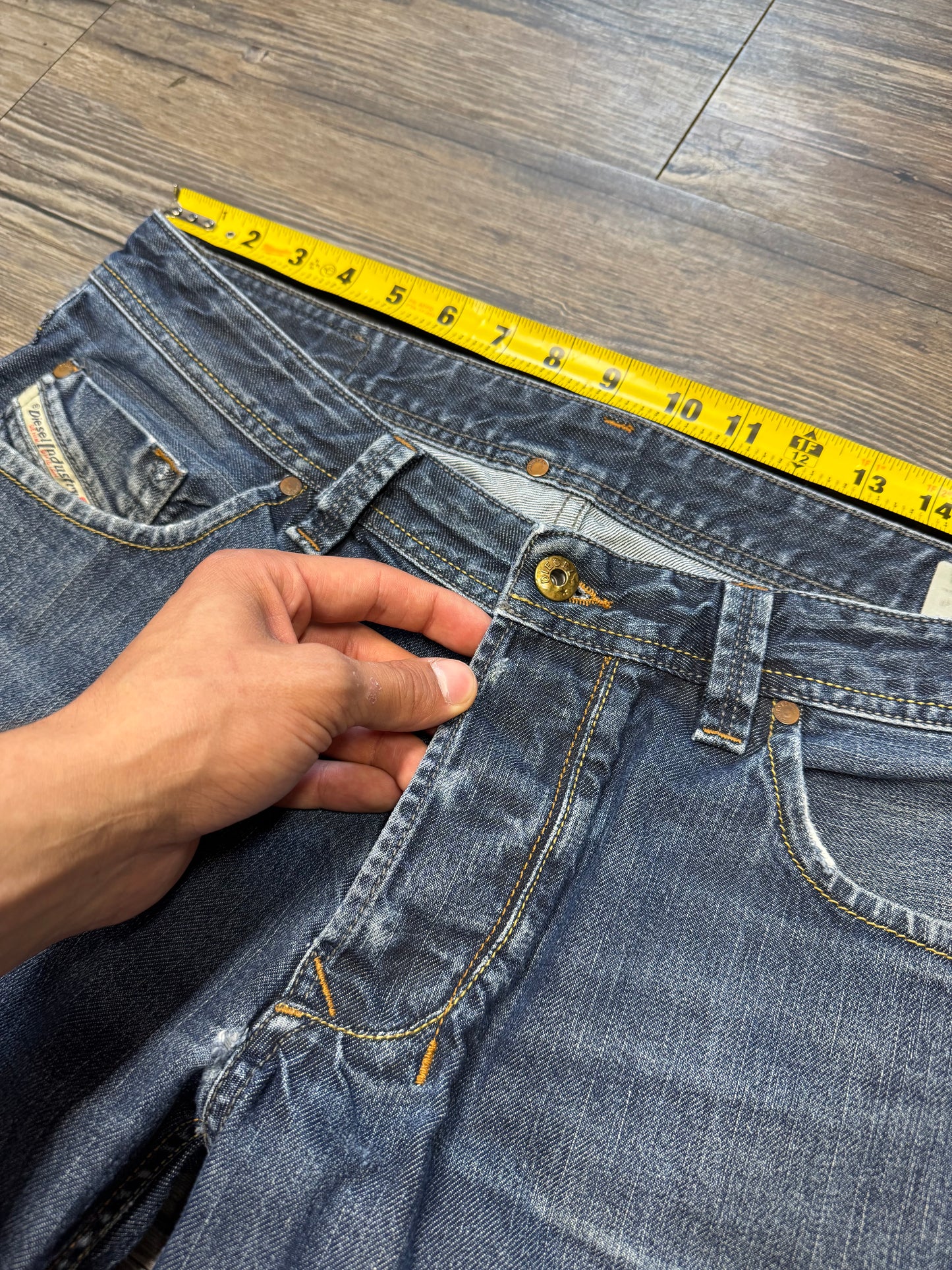 DIESEL DARK BLUE WASHED FLARE JEANS (36)