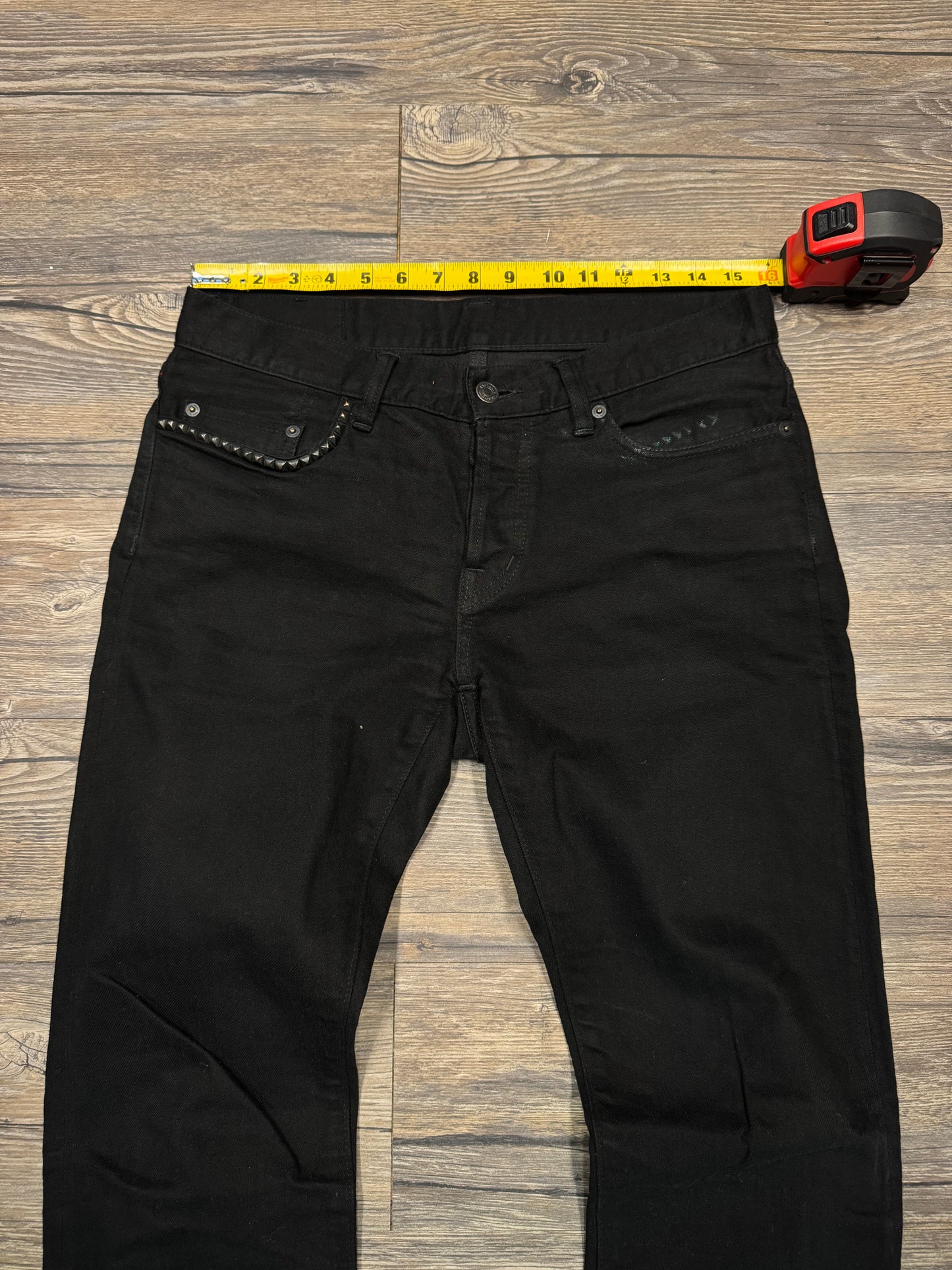 HYSTERIC GLAMOUR BLACKED OUT SLIM FIT STUDDED JEANS (32)