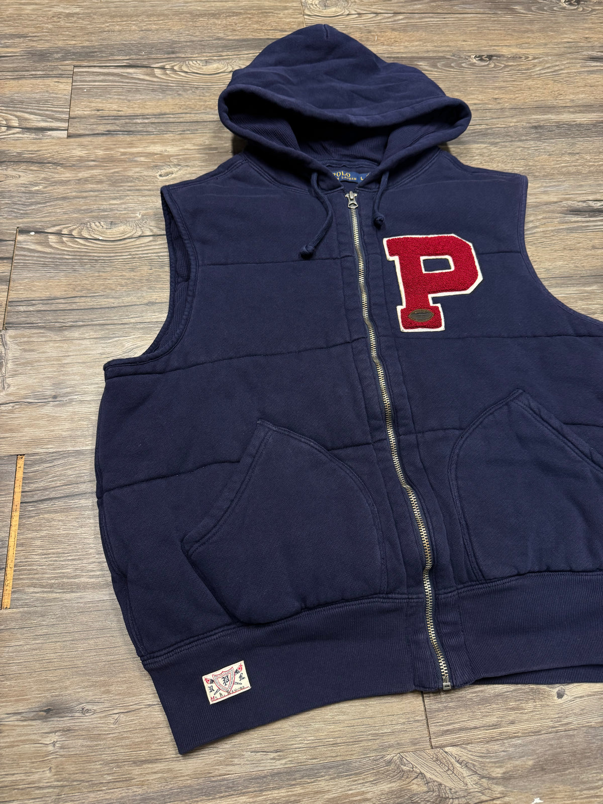 POLO RALPH LAUREN VARSITY LETTER HOODED VEST (L)