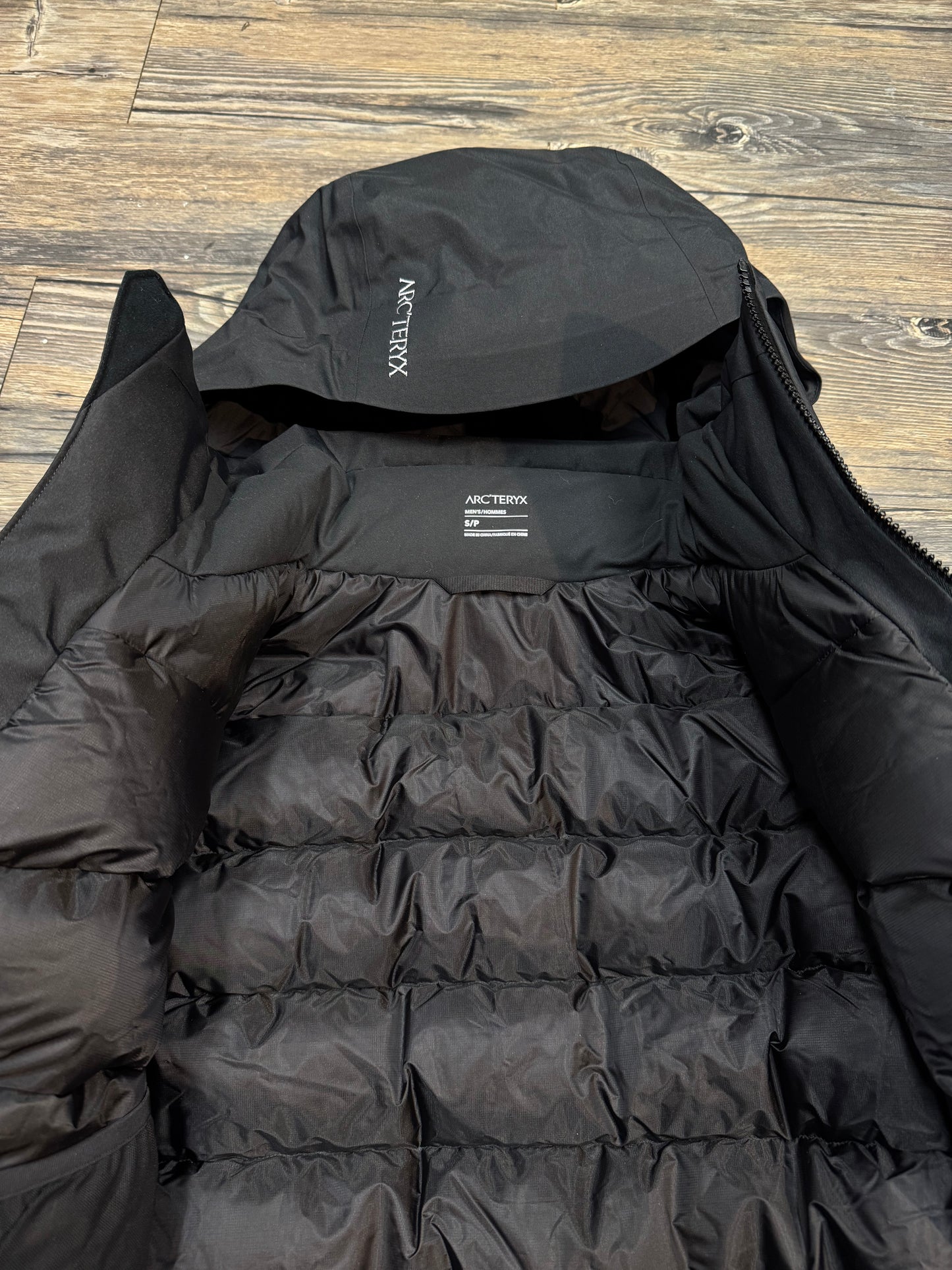 ARCTERYX MACAI INSULATED ZIP-UP JACKET (SMALL)