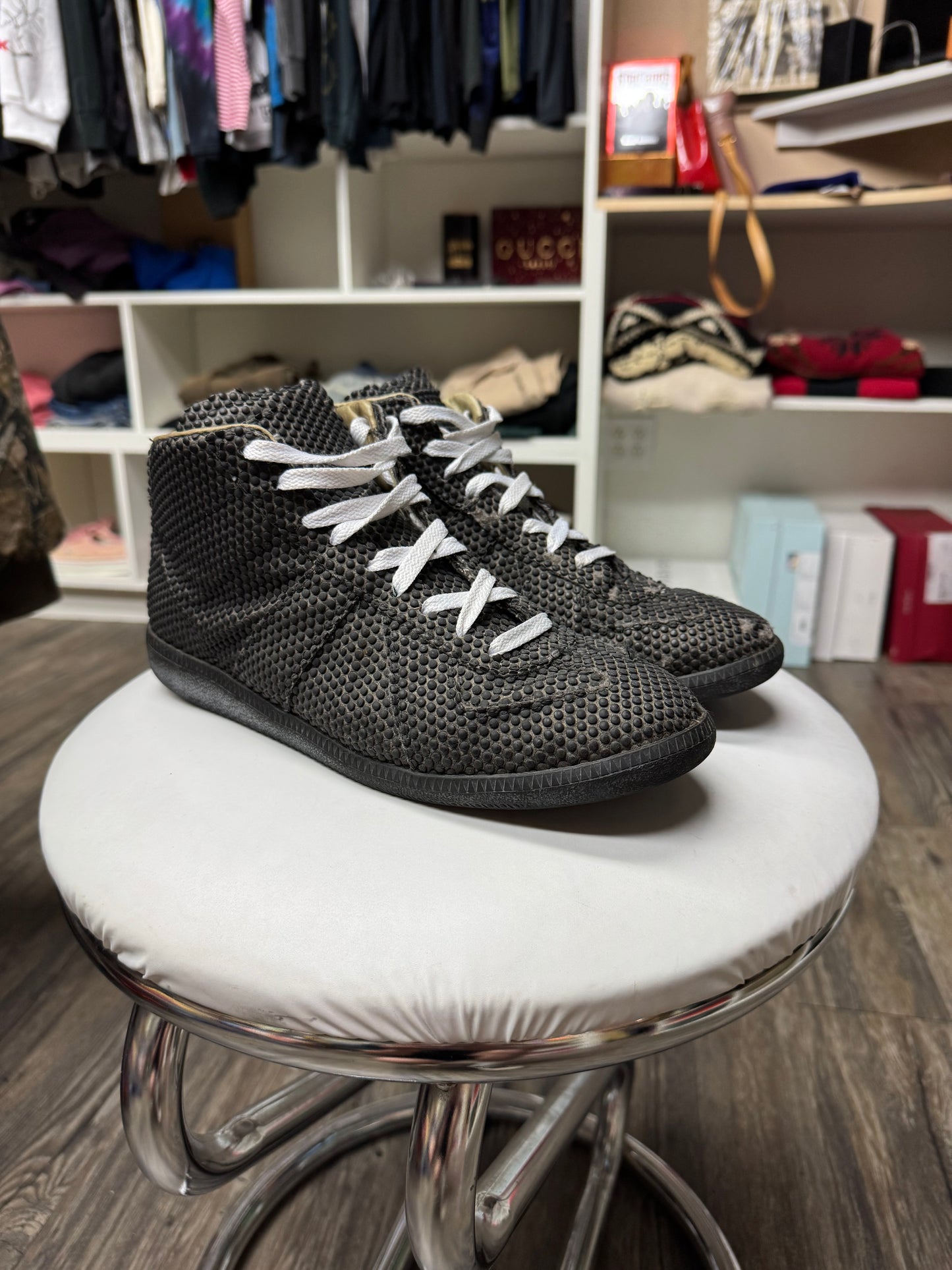 MAISON MARGIELA REPLICA DOTTED EYES HI-TOP GATS (41)